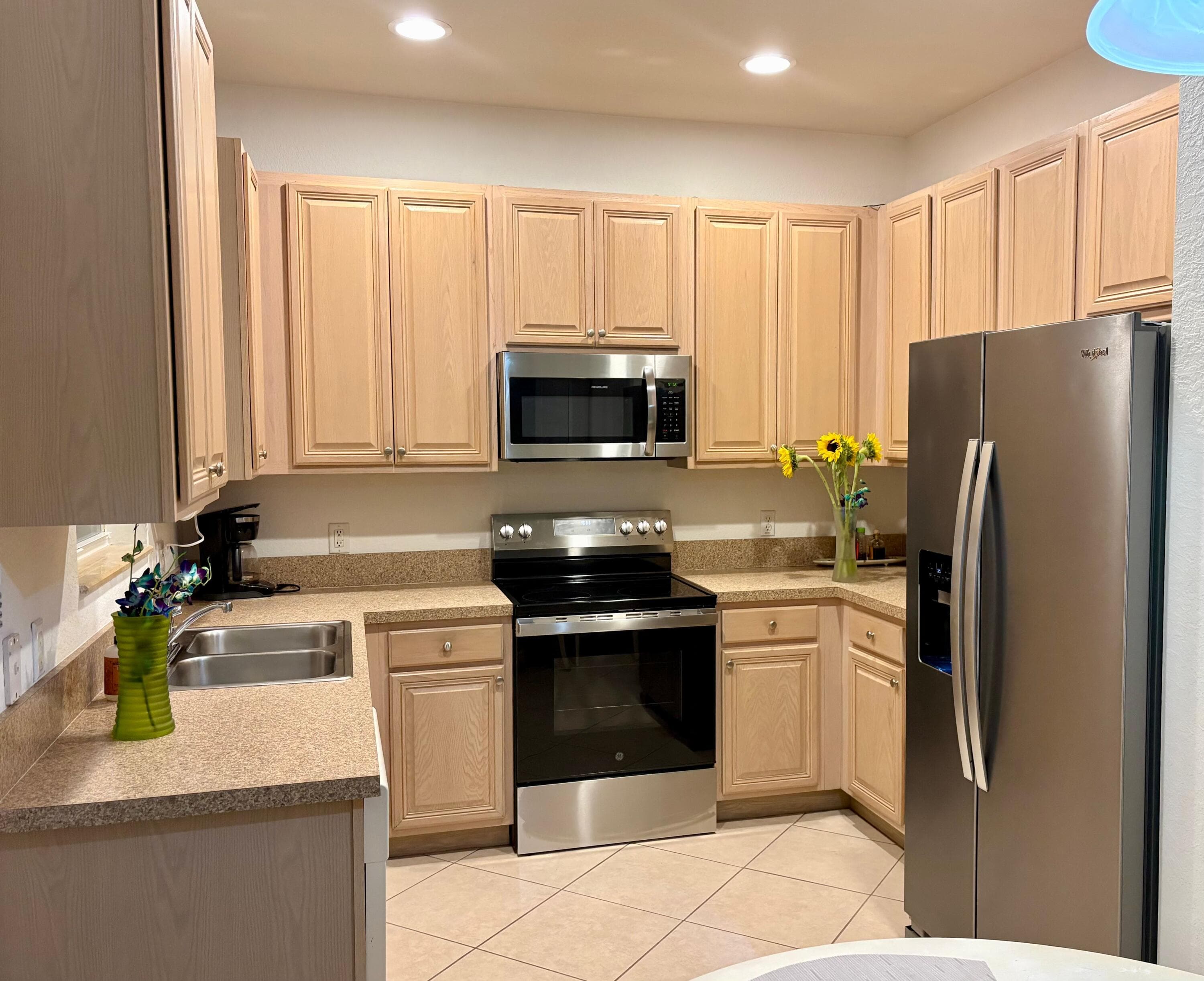 188 W Thatch Palm Circle, Jupiter, FL 33458 — photo 3 of 10