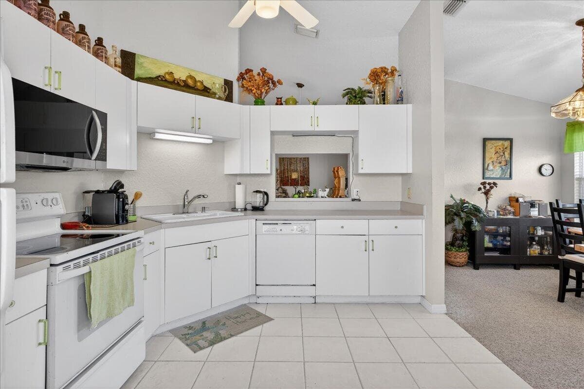 1810 Waterford Drive 6, Vero Beach, FL 32966 — photo 6 of 36