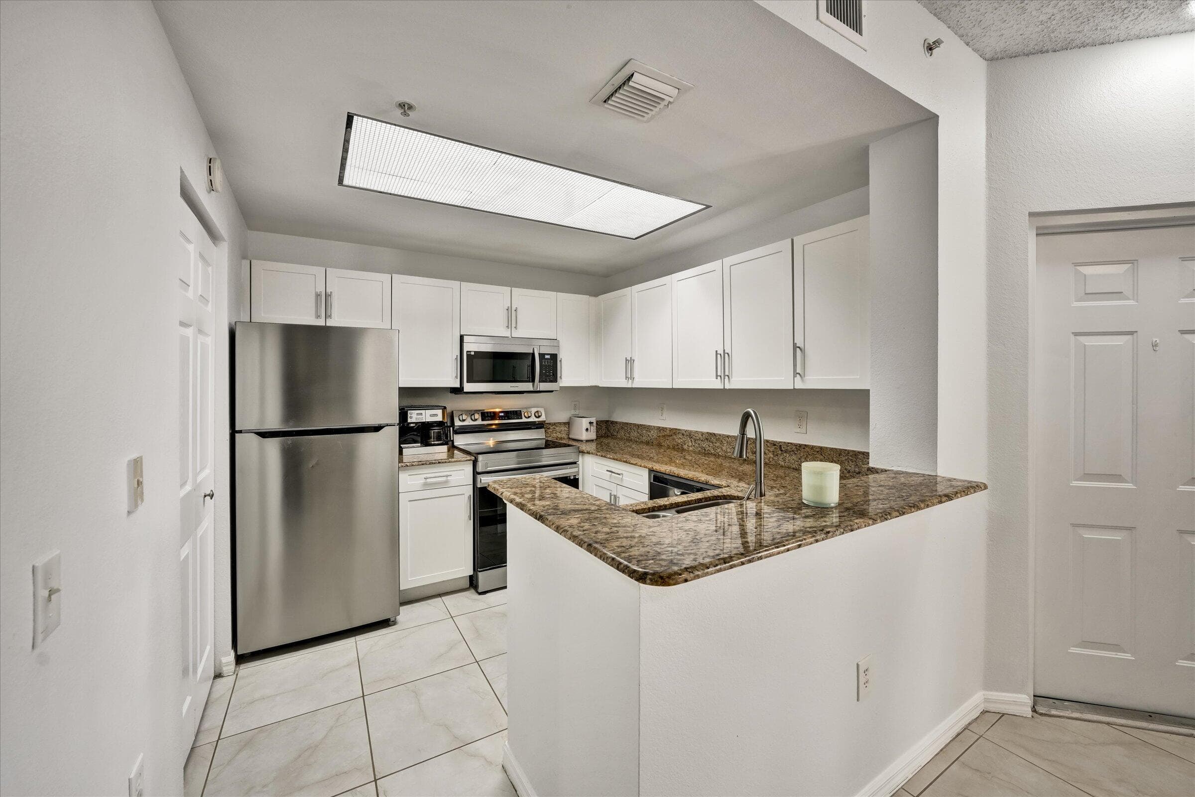 2803 Sarento Place 109, Palm Beach Gardens, FL 33410 — photo 11 of 42