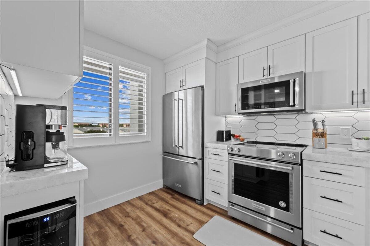 201 S Seas Drive 404, Jupiter, FL 33477 — photo 4 of 30