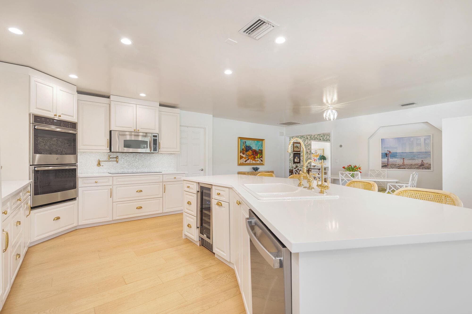 3125 Embassy Drive, West Palm Beach, FL 33401 — photo 11 of 32