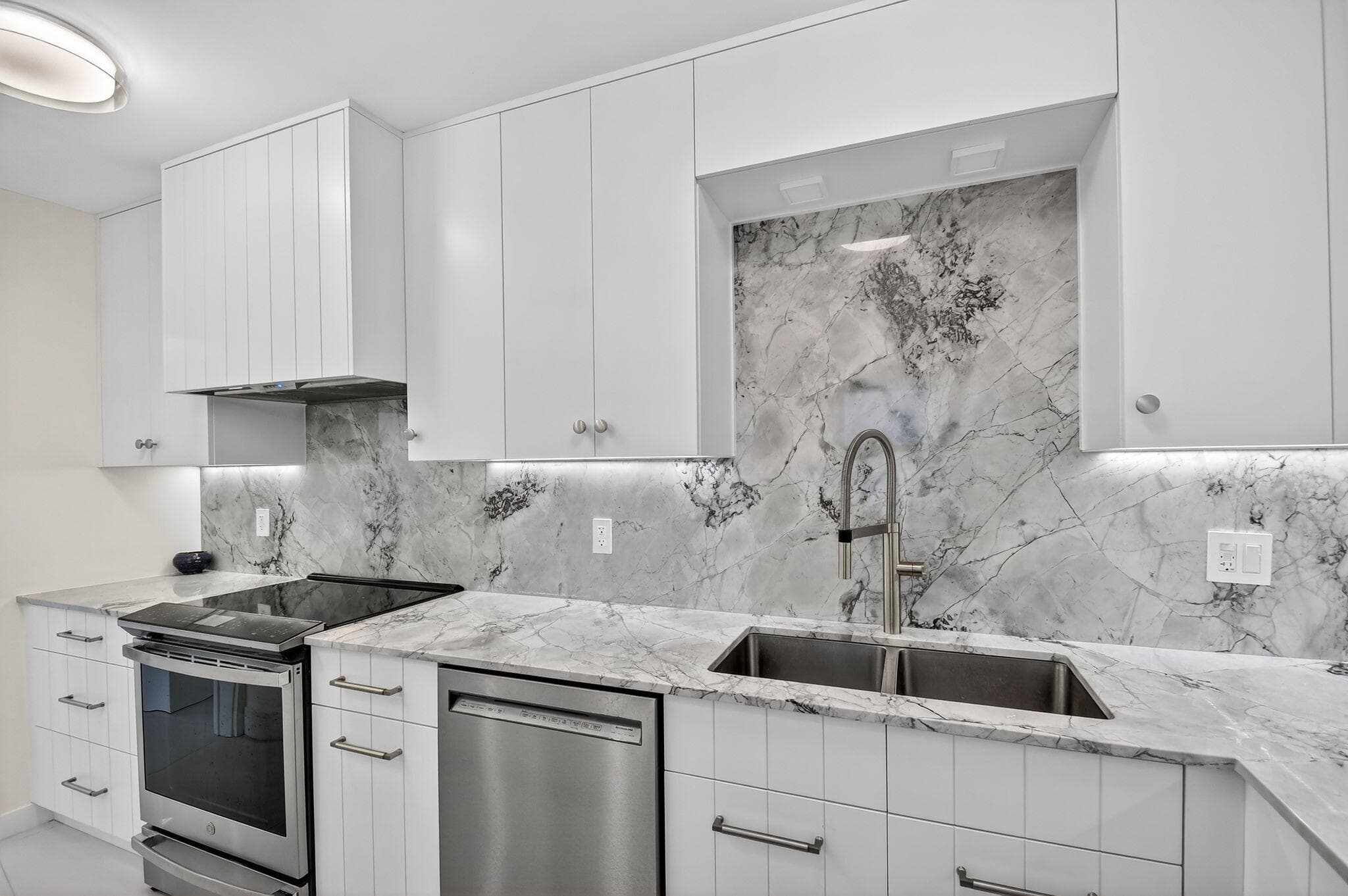 2760 S Ocean Boulevard 417, Palm Beach, FL 33480 — photo 33 of 65