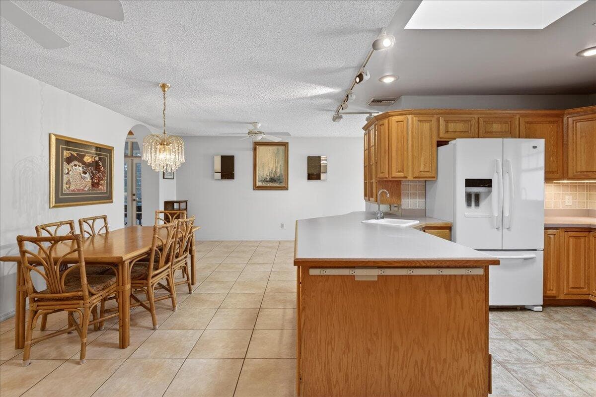 2309 Atlantic Beach Boulevard, Fort Pierce, FL 34949 — photo 7 of 44
