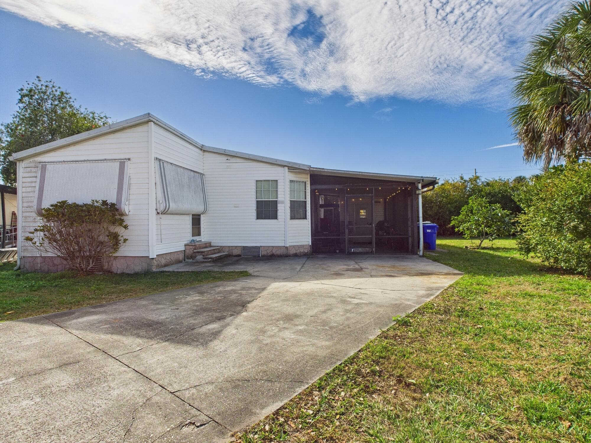 102 NE 8th Avenue, Okeechobee, FL 34972 — photo 1 of 30
