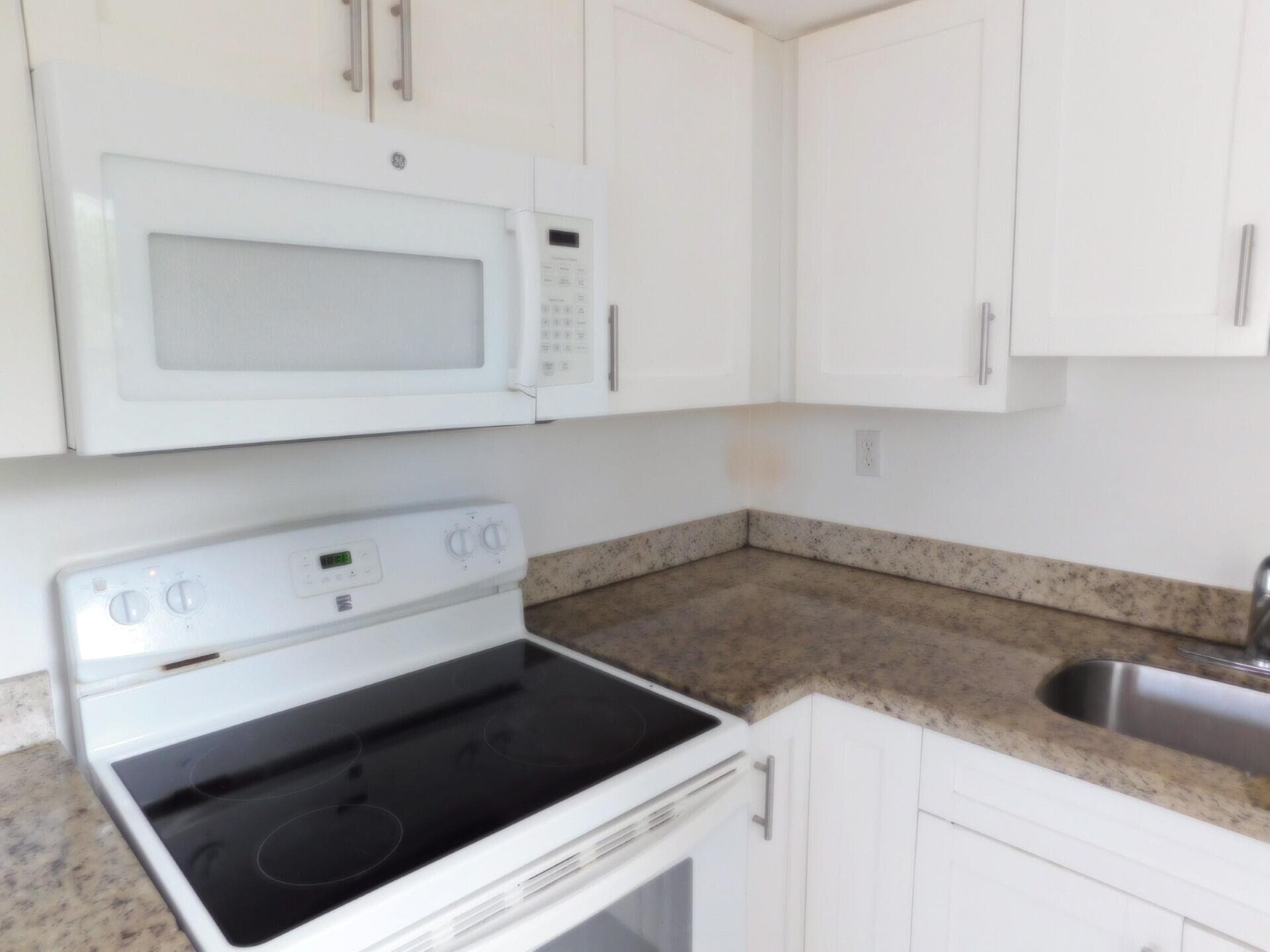 825 NE 6th Street 1-7, Fort Lauderdale, FL 33304 — photo 27 of 43