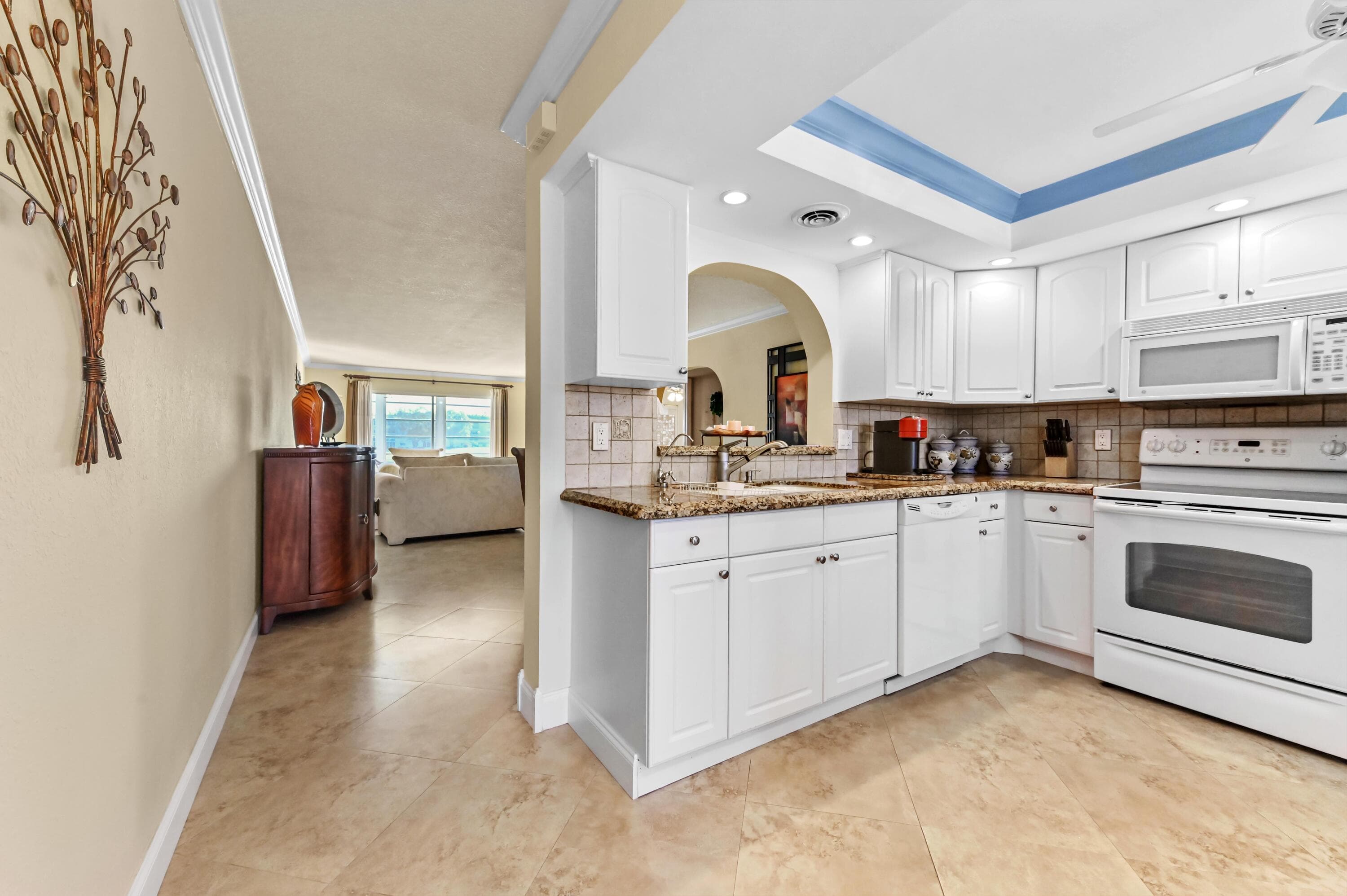 3204 Portofino Point H2, Coconut Creek, FL 33066 — photo 5 of 115