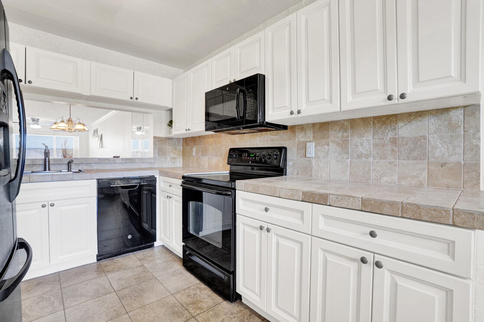 4715 Lucerne Lakes Boulevard E 103, Lake Worth, FL 33467 — photo 8 of 33