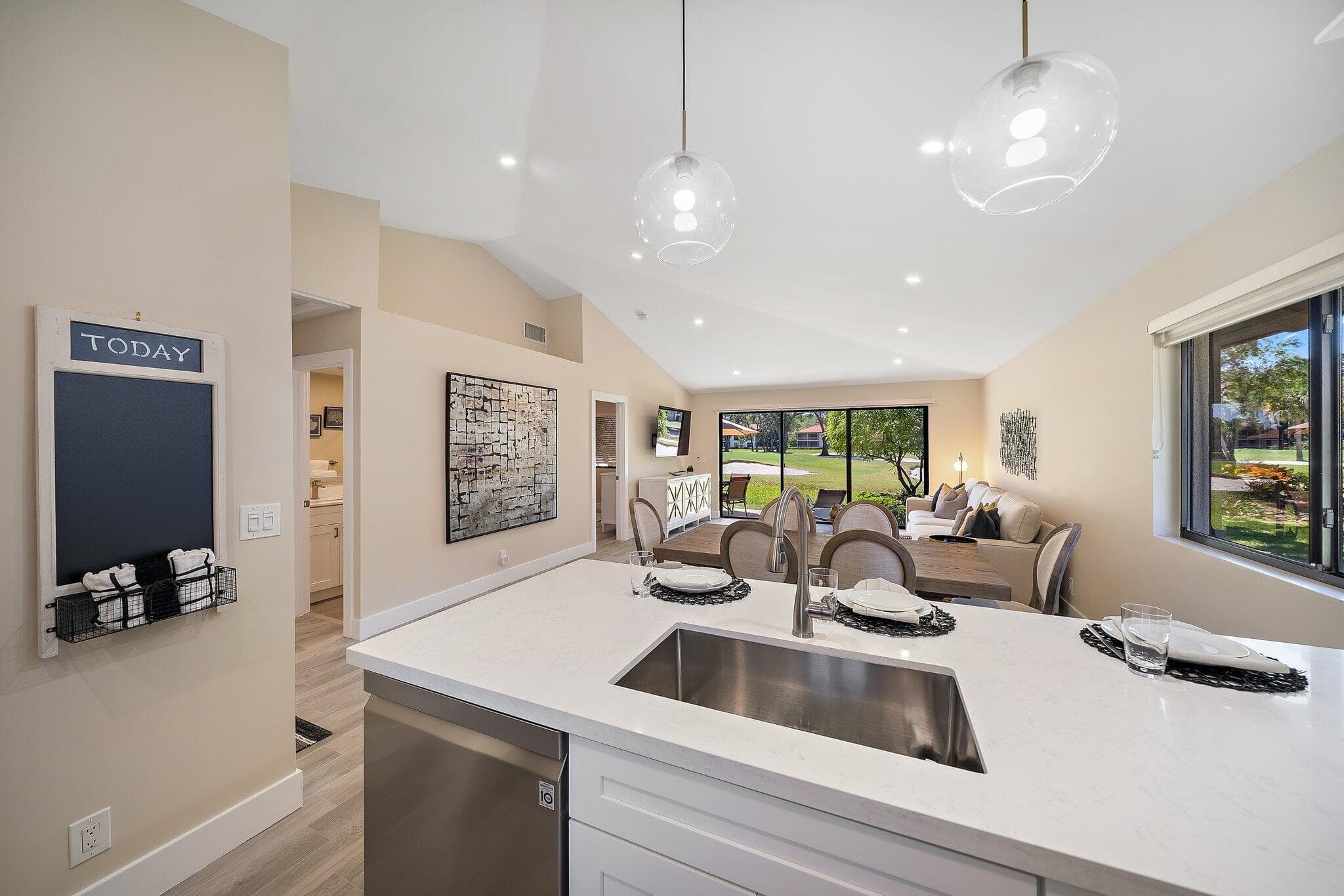 821 Club Drive, Palm Beach Gardens, FL 33418 — photo 5 of 28
