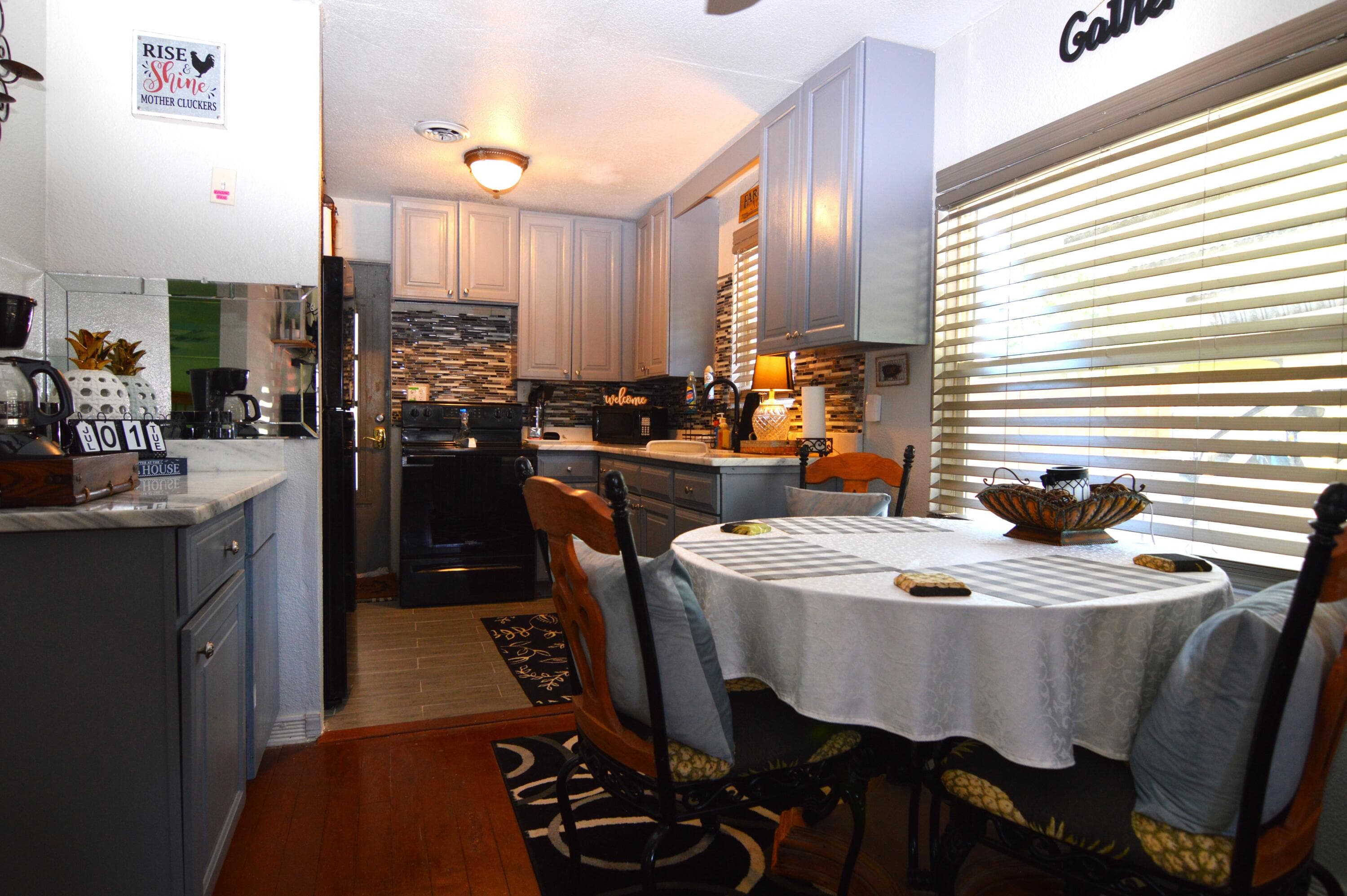 711 Cedar Place, Fort Pierce, FL 34950 — photo 5 of 9