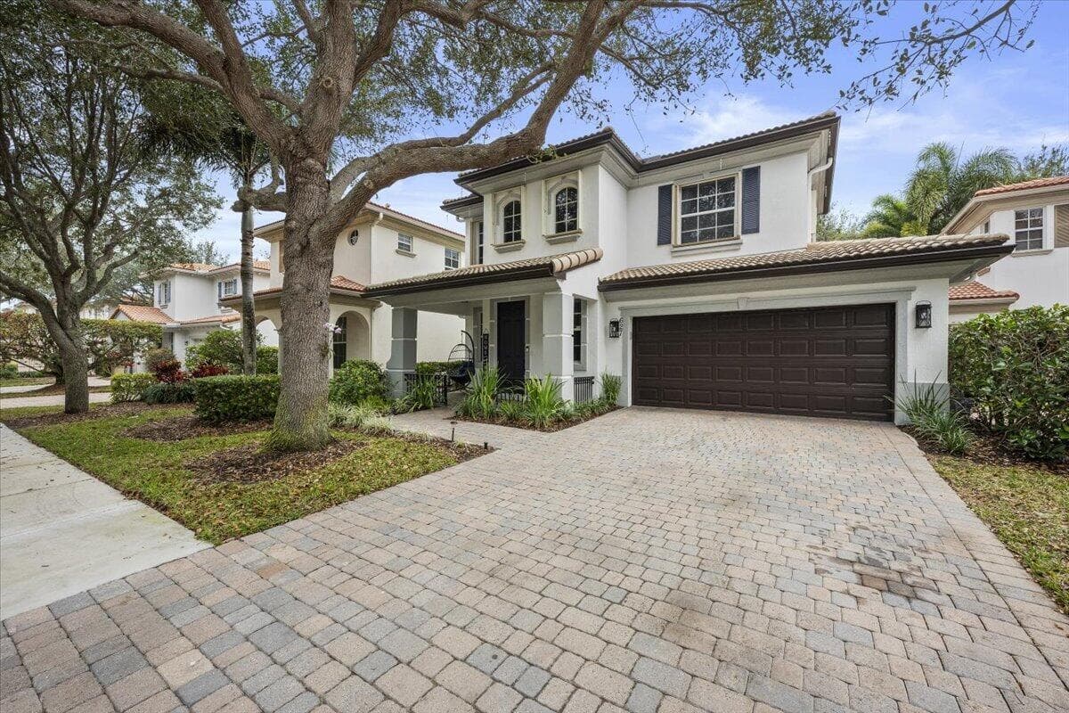 627 Castle Drive, Palm Beach Gardens, FL 33410 — photo 38 of 66