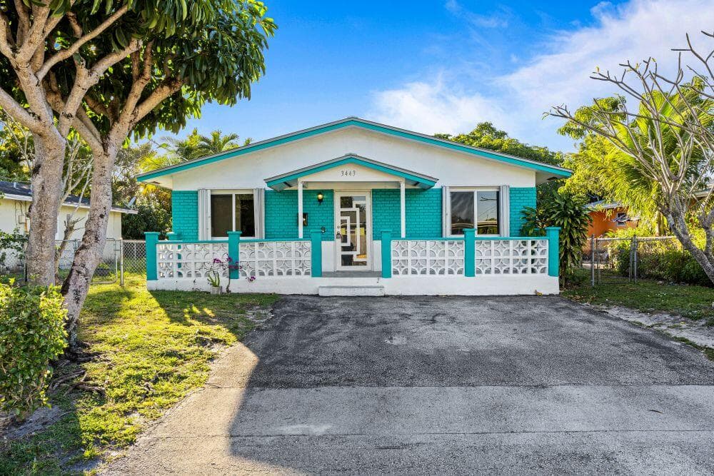 3443 NE 3rd Avenue, Oakland Park, FL 33334 — photo 13 of 59
