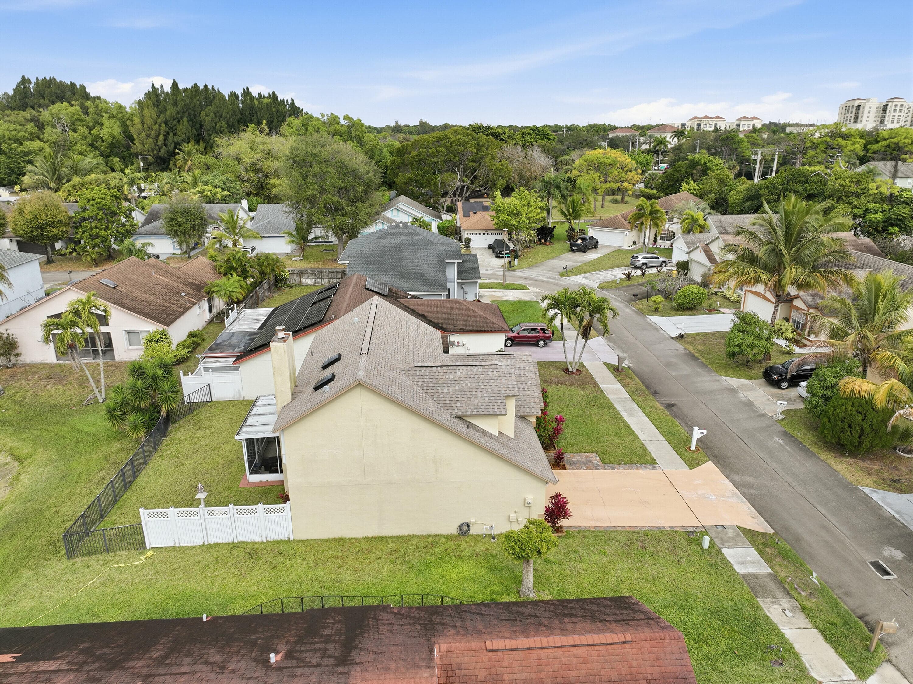 2805 Foxhall Drive E, West Palm Beach, FL 33417 — photo 41 of 54