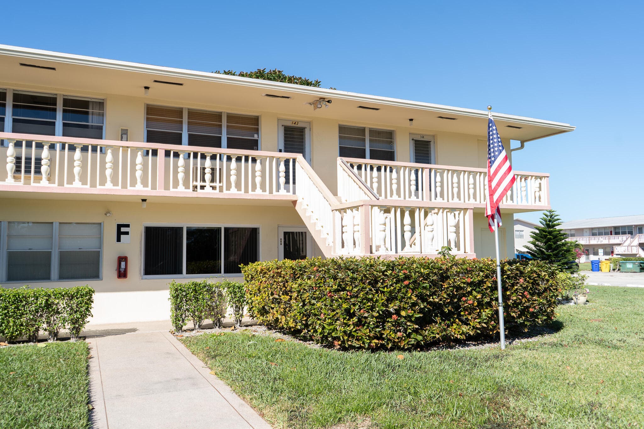 131 Easthampton F, West Palm Beach, FL 33417 — photo 1 of 27