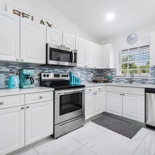 1906 N N A St Street, Lake Worth Beach, FL 33460 — photo 4 of 19