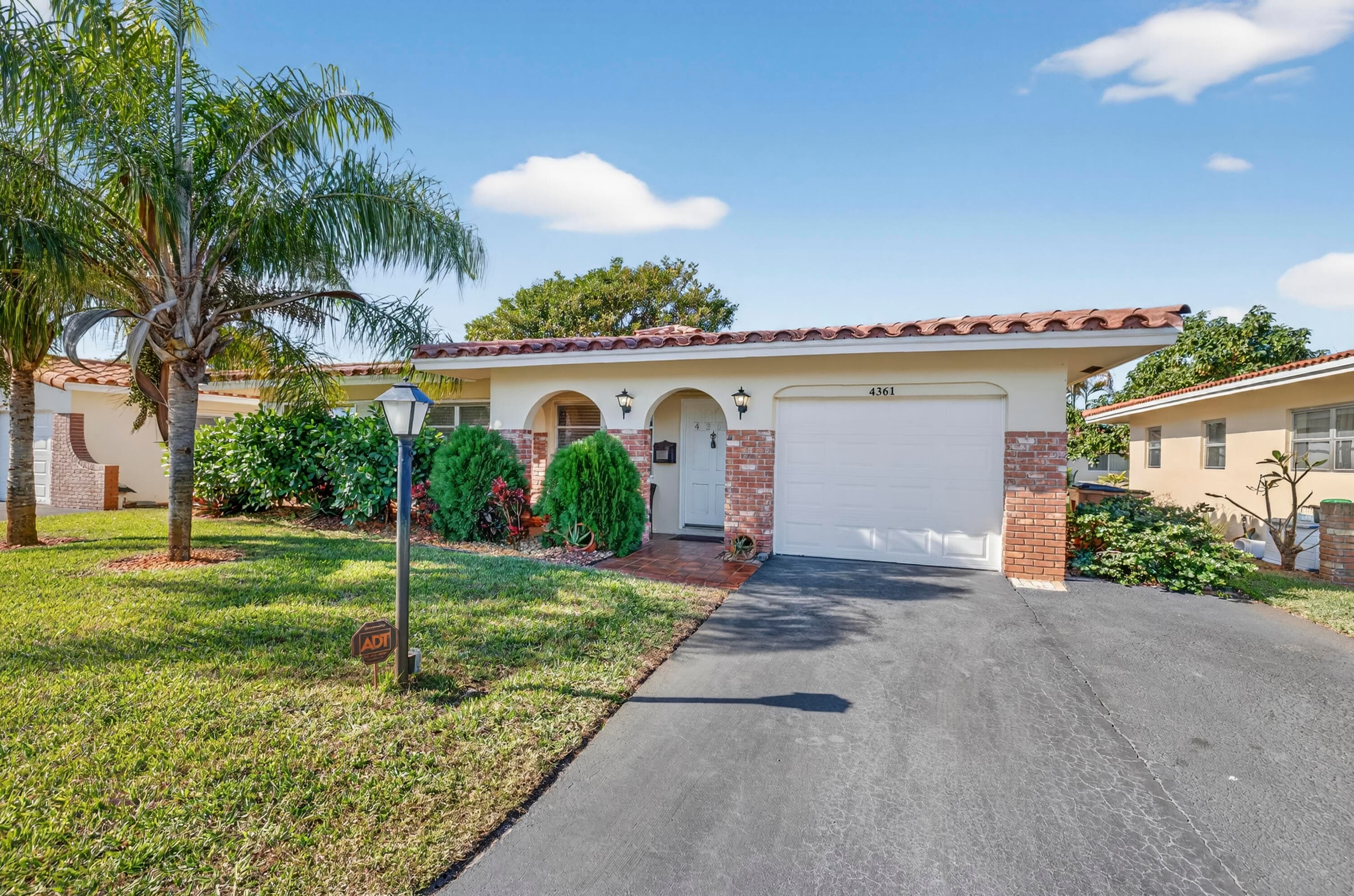 4361 NW 12th Drive NW, Deerfield Beach, FL 33064 — photo 4 of 41