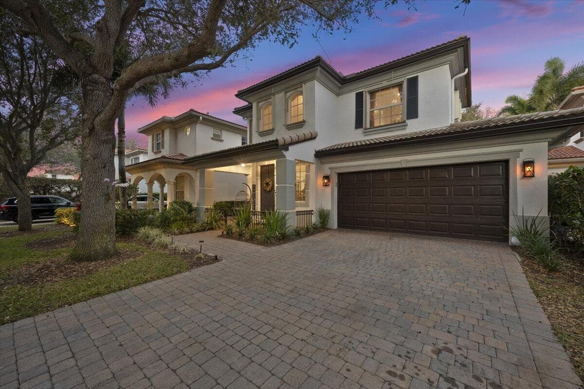 627 Castle Drive, Palm Beach Gardens, FL 33410 — photo 39 of 66