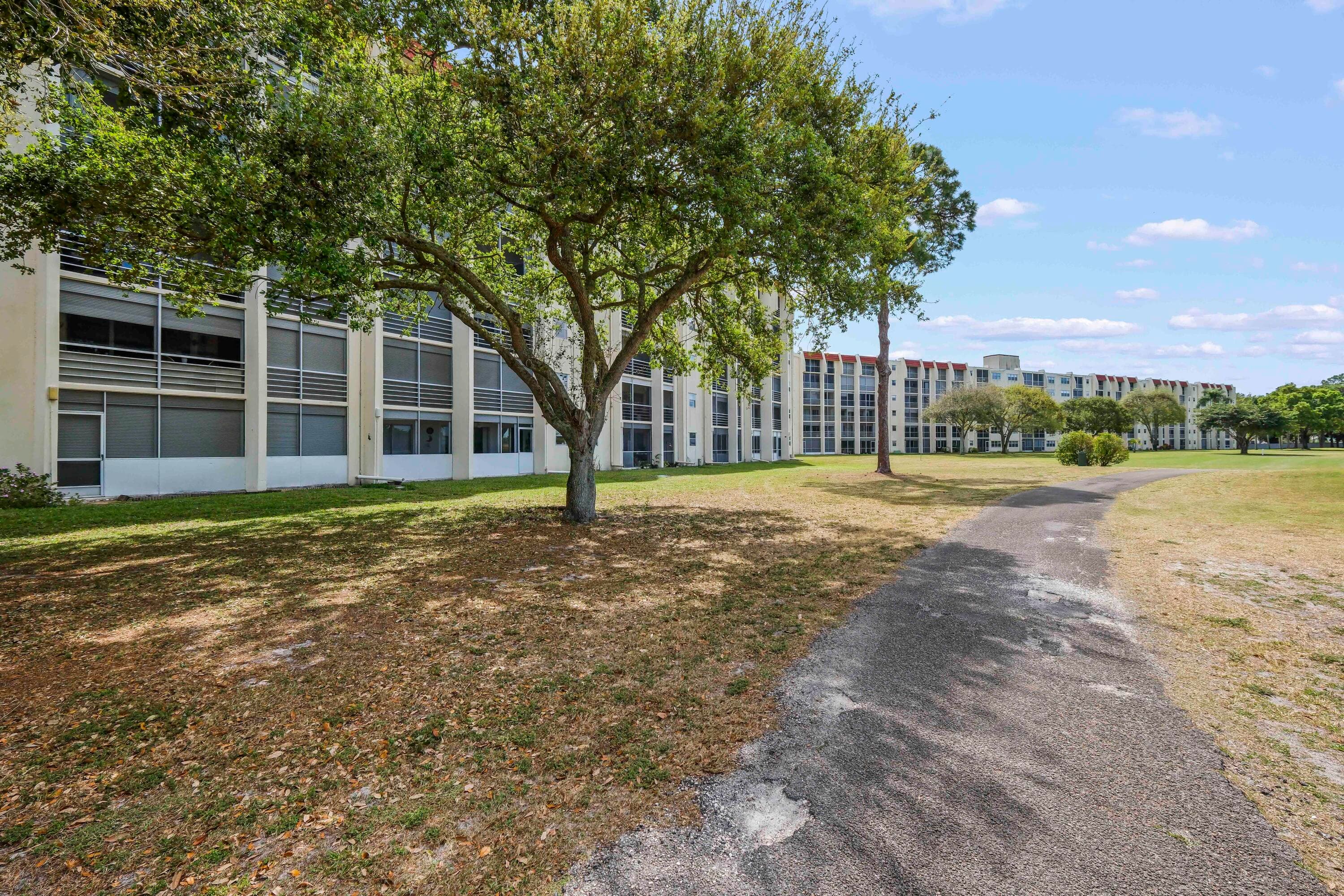 3871 Via Poinciana 104, Lake Worth, FL 33467 — photo 14 of 19