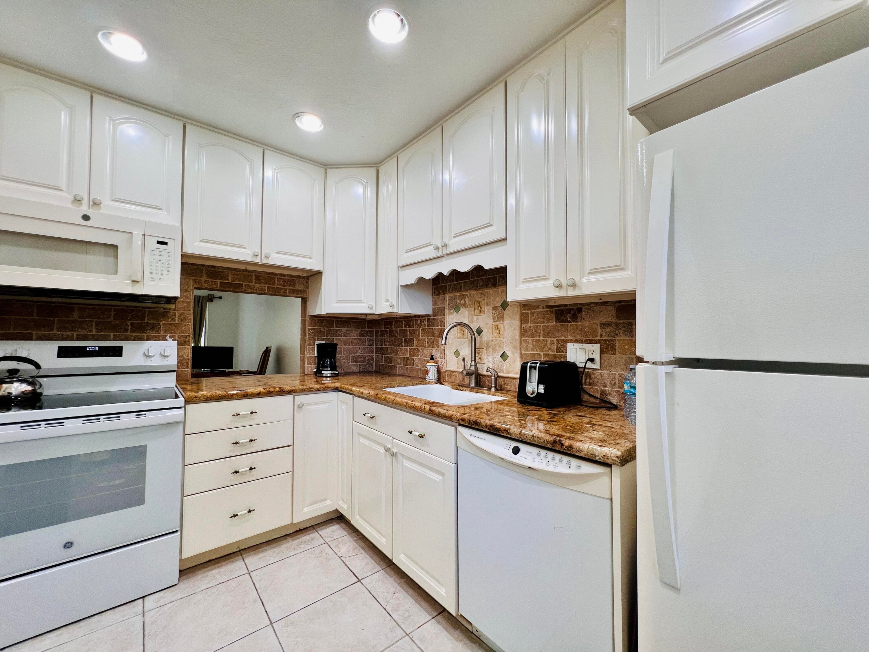 150 Lake Meryl Drive 247, West Palm Beach, FL 33411 — photo 1 of 15