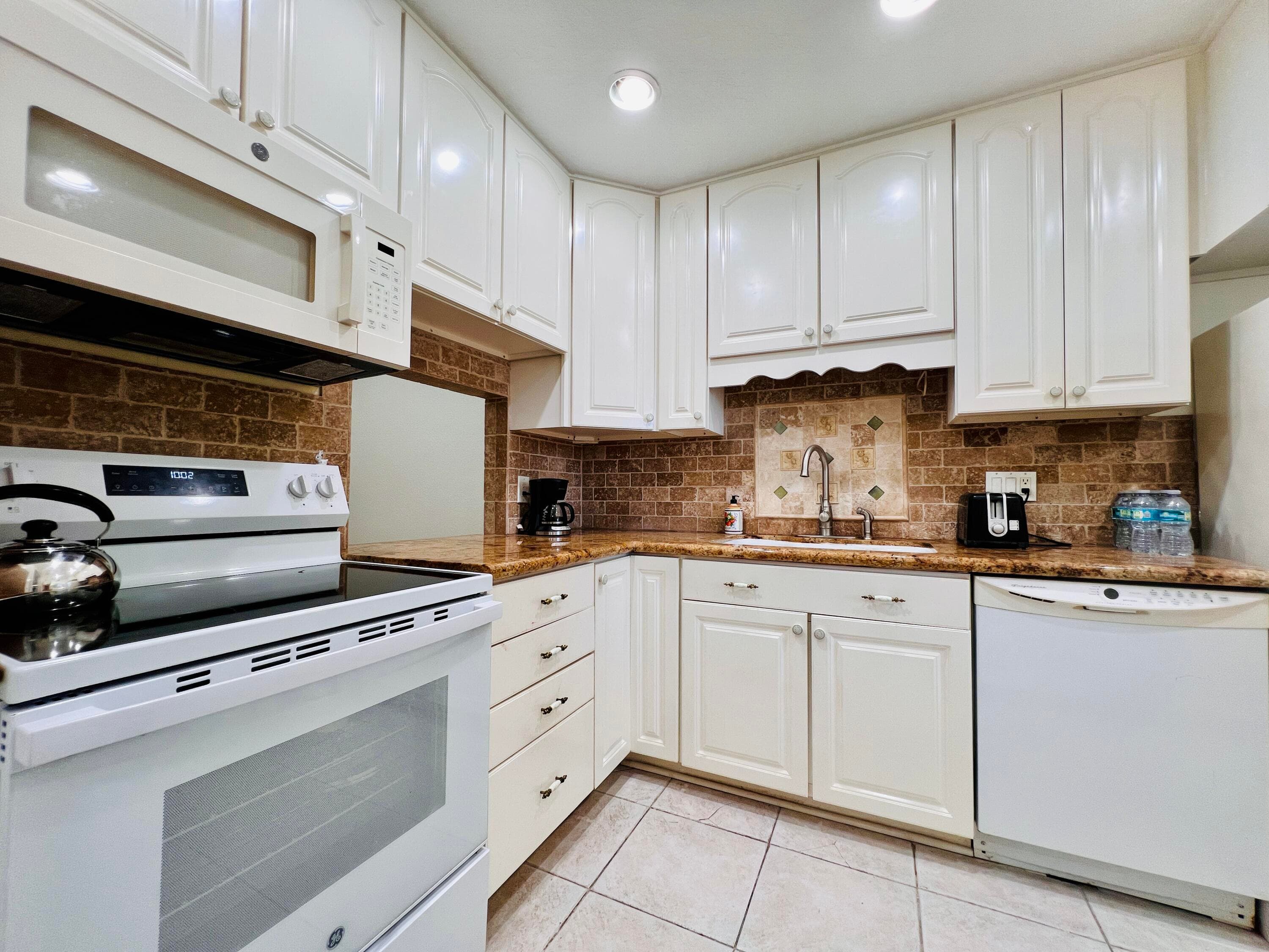 150 Lake Meryl Drive 247, West Palm Beach, FL 33411 — photo 2 of 15