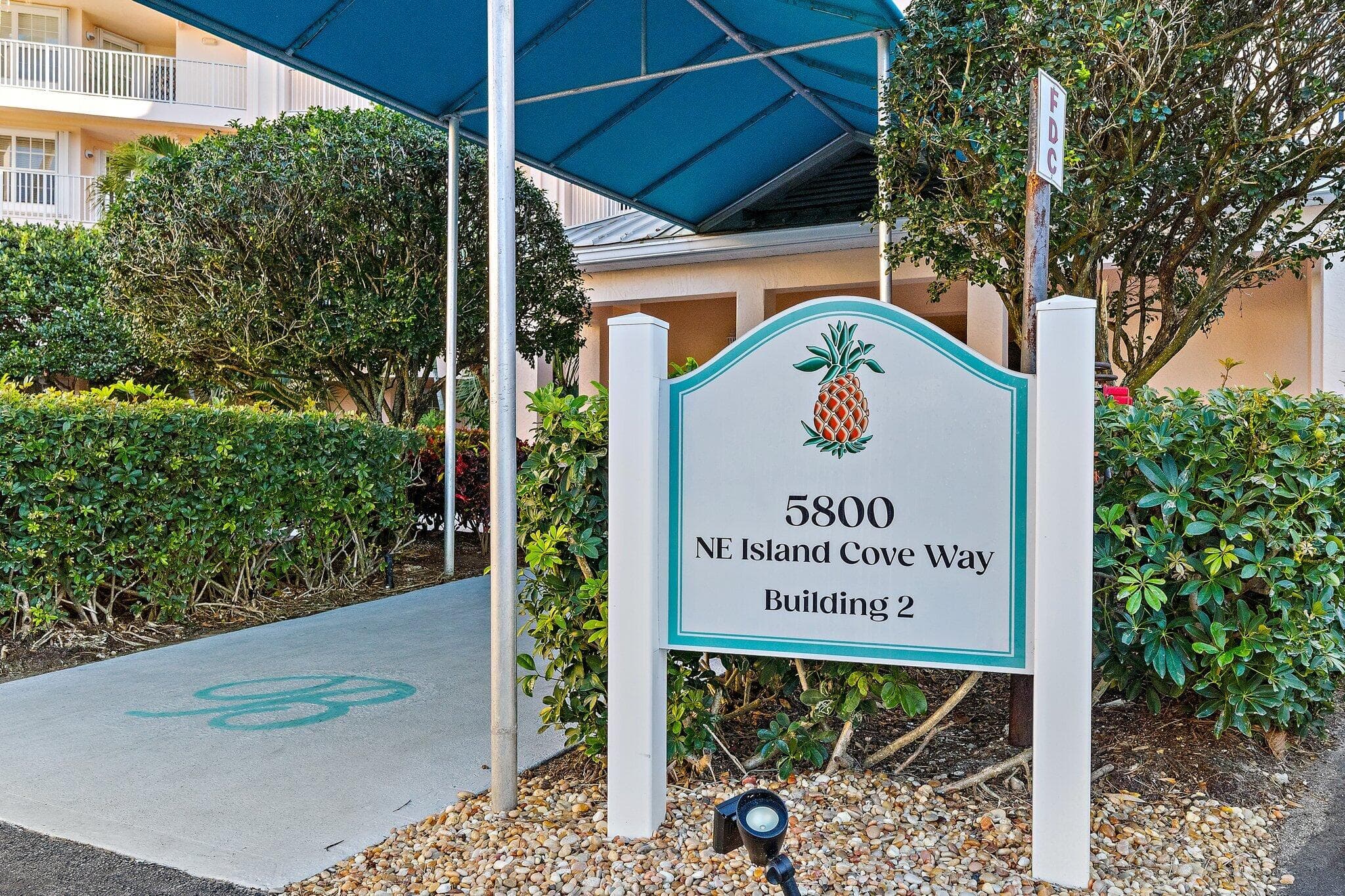 5800 NE Island Cove Way 2107, Stuart, FL 34996 — photo 6 of 43