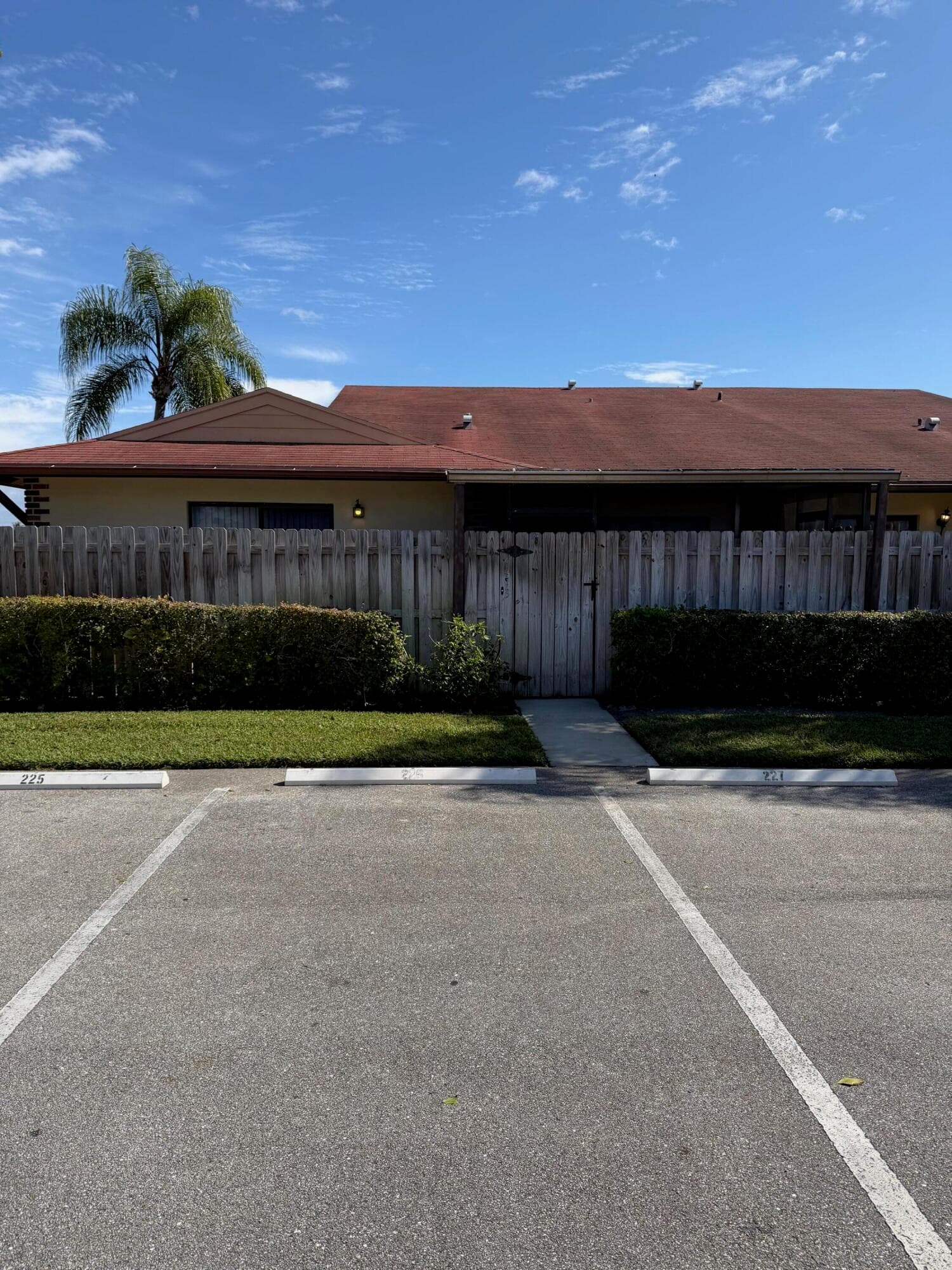 4413 Woodstock Drive A, West Palm Beach, FL 33409 — photo 2 of 23
