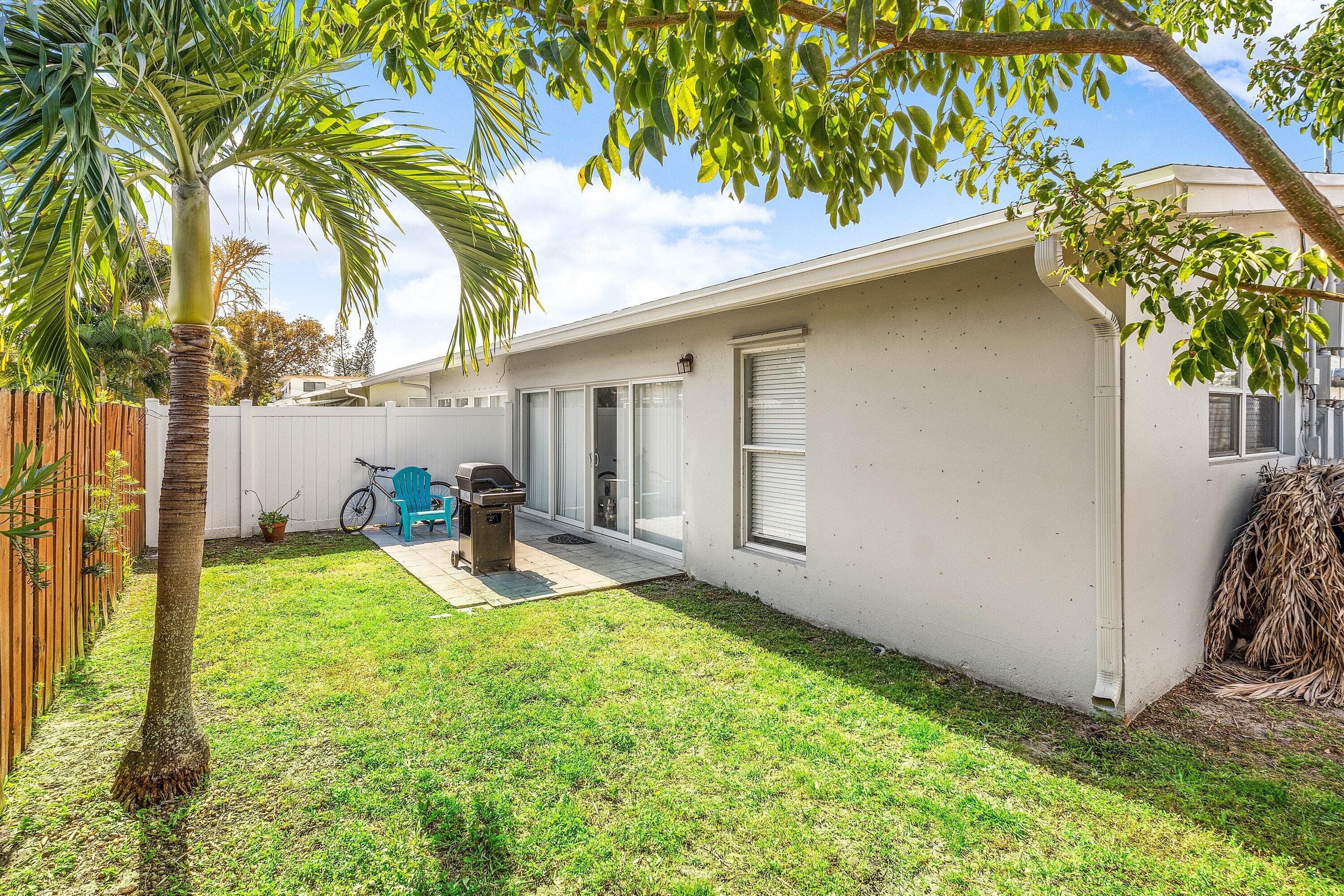 708-710 NE 23rd Avenue, Pompano Beach, FL 33062 — photo 19 of 43
