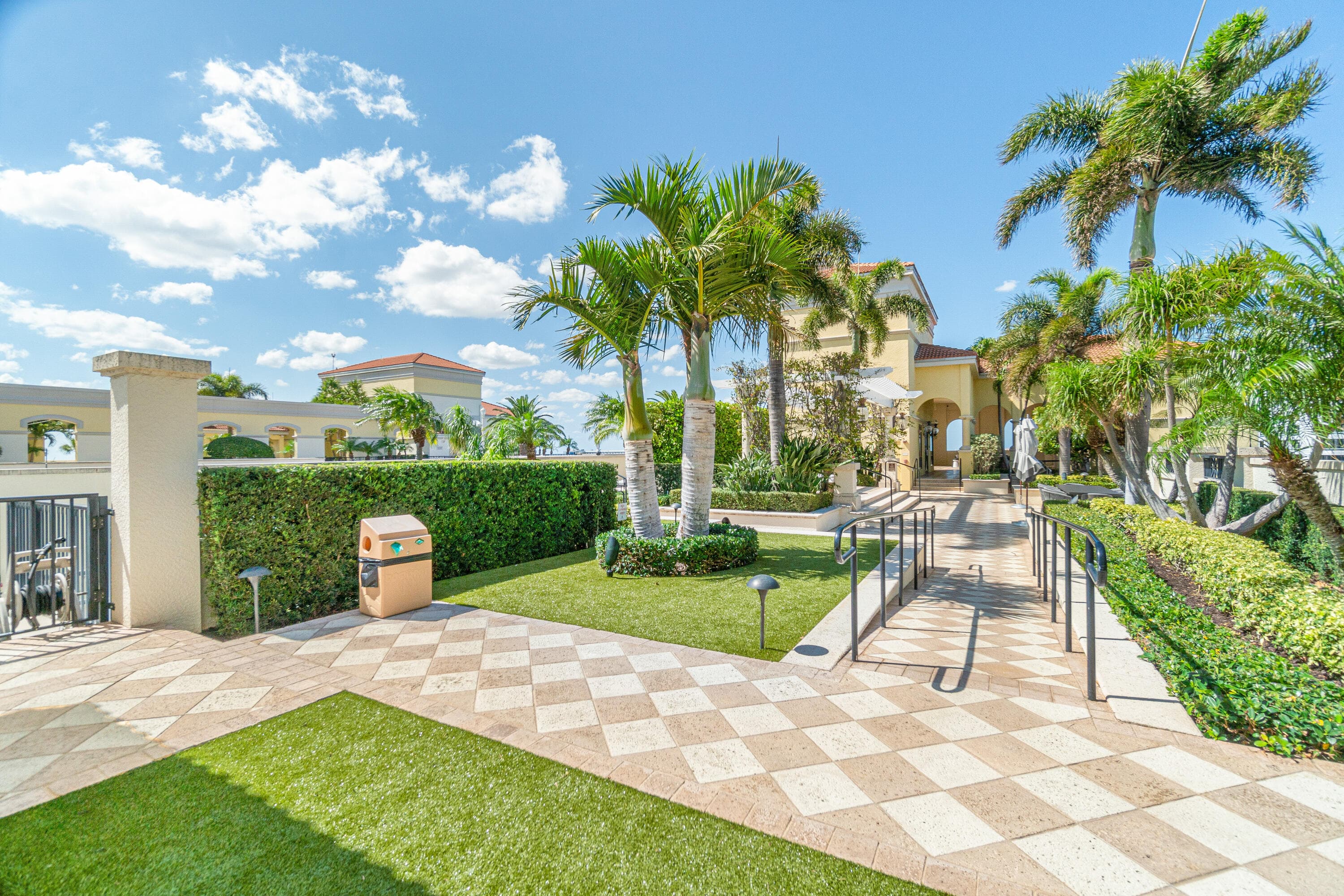 701 S Olive Avenue 807, West Palm Beach, FL 33401 — photo 37 of 49