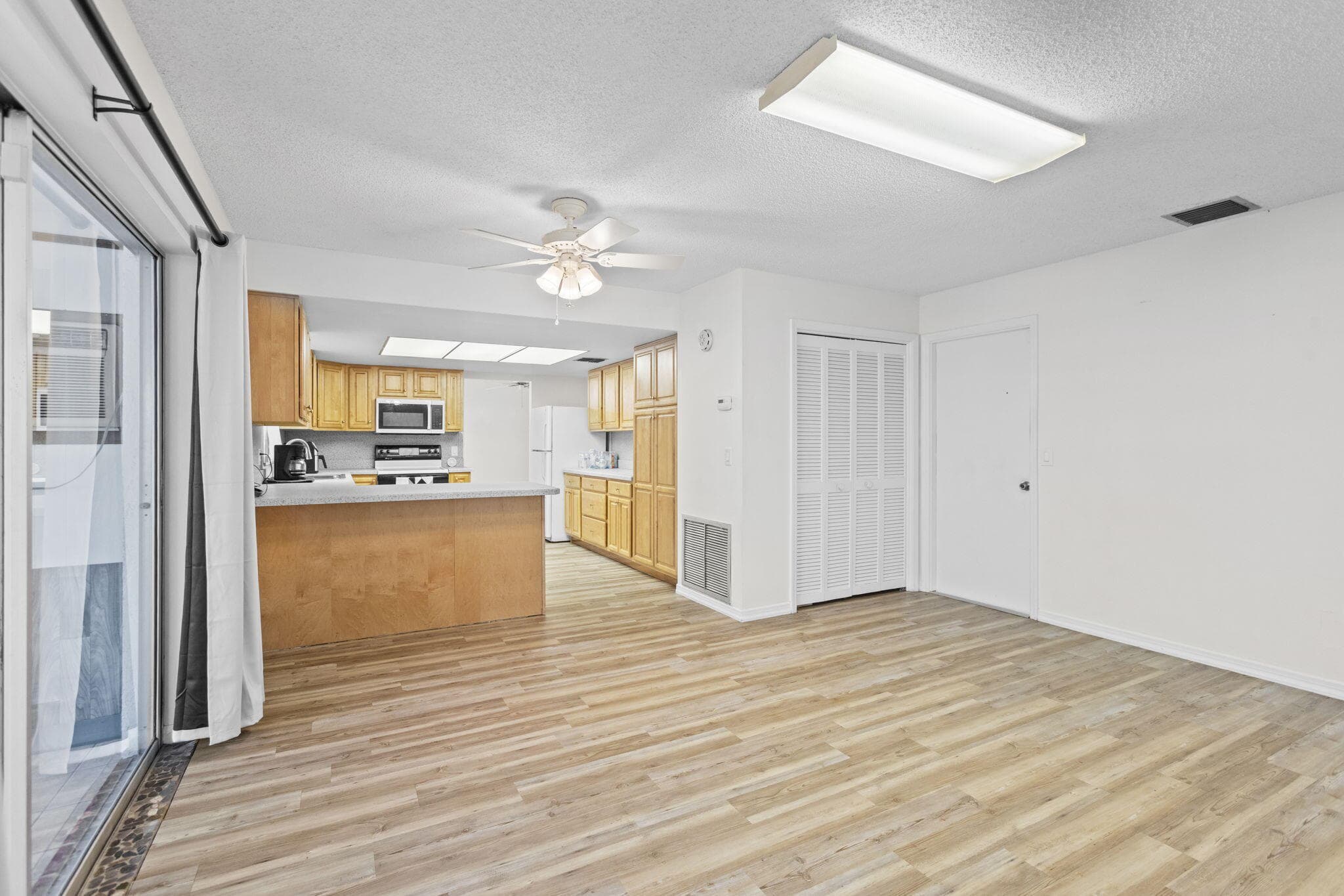 2902 Grove Drive, Fort Pierce, FL 34981 — photo 10 of 39