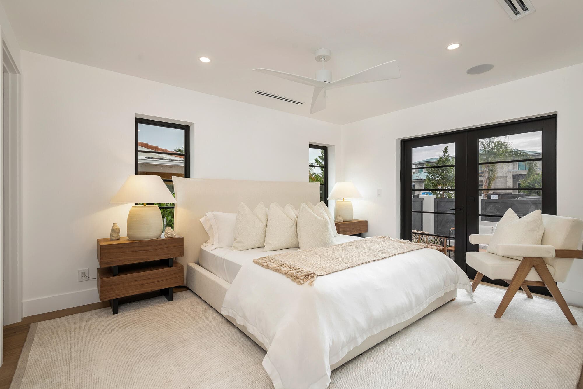 263 Alhambra Place, West Palm Beach, FL 33405 — photo 18 of 32