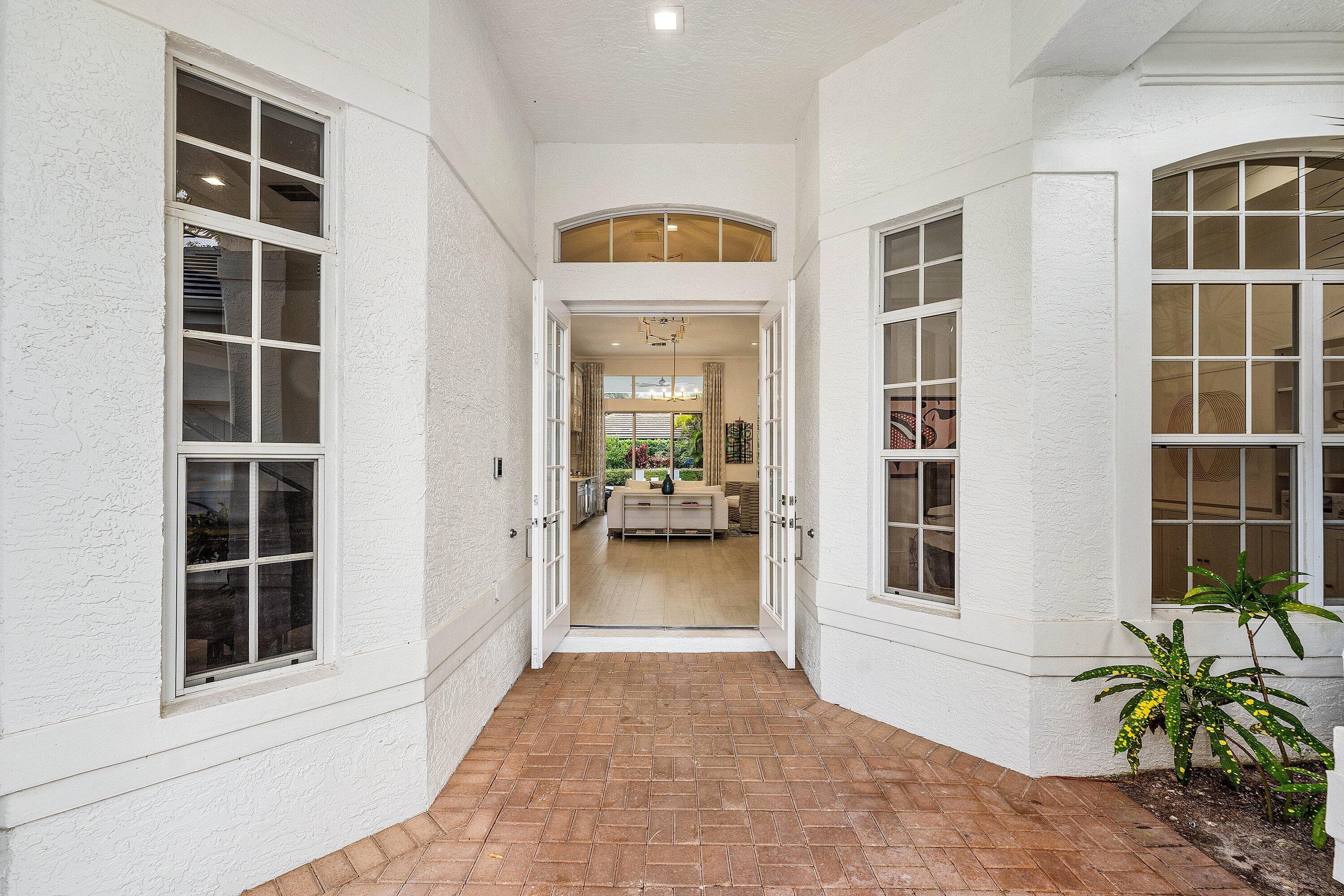 132 Pembroke Drive, Palm Beach Gardens, FL 33418 — photo 4 of 73