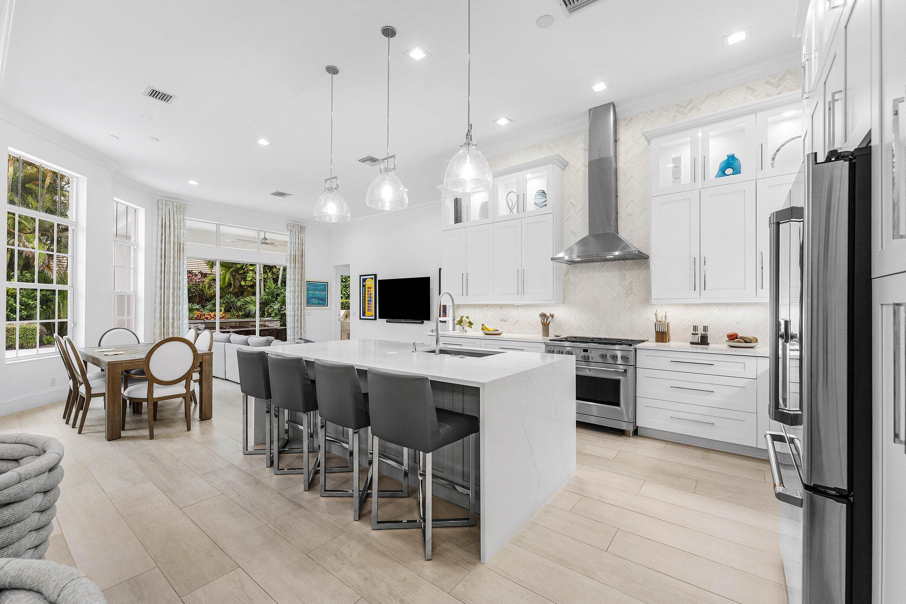 132 Pembroke Drive, Palm Beach Gardens, FL 33418 — photo 14 of 73