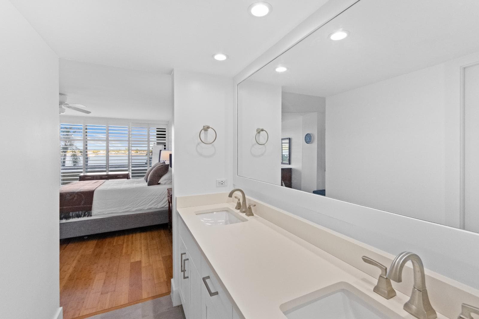 130 Lakeshore Drive 222, North Palm Beach, FL 33408 — photo 17 of 32