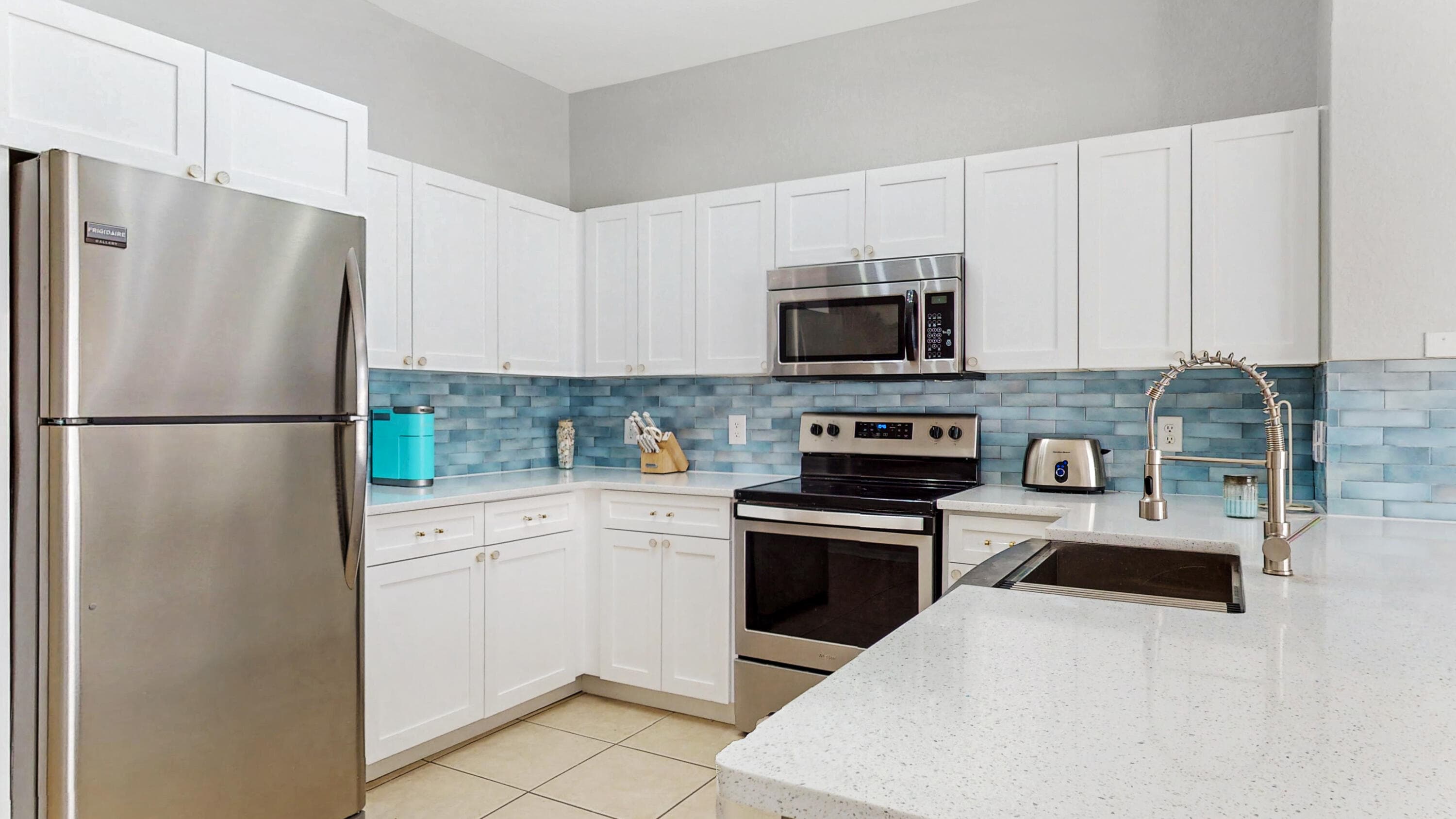 Townhouse in Kissimmee — photo 7 of 34