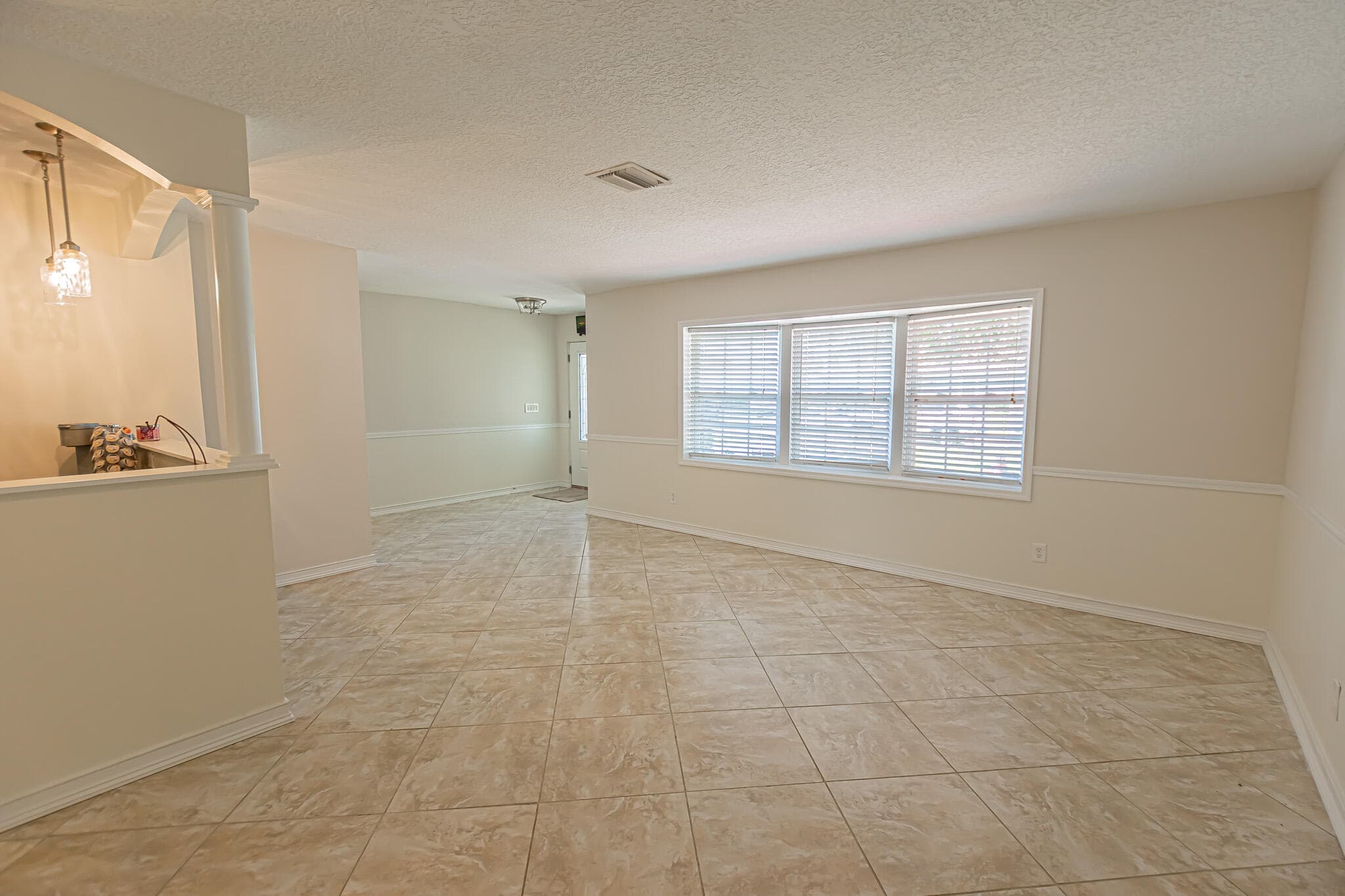 471 SE Lamon Lane, Port St. Lucie, FL 34983 — photo 3 of 32