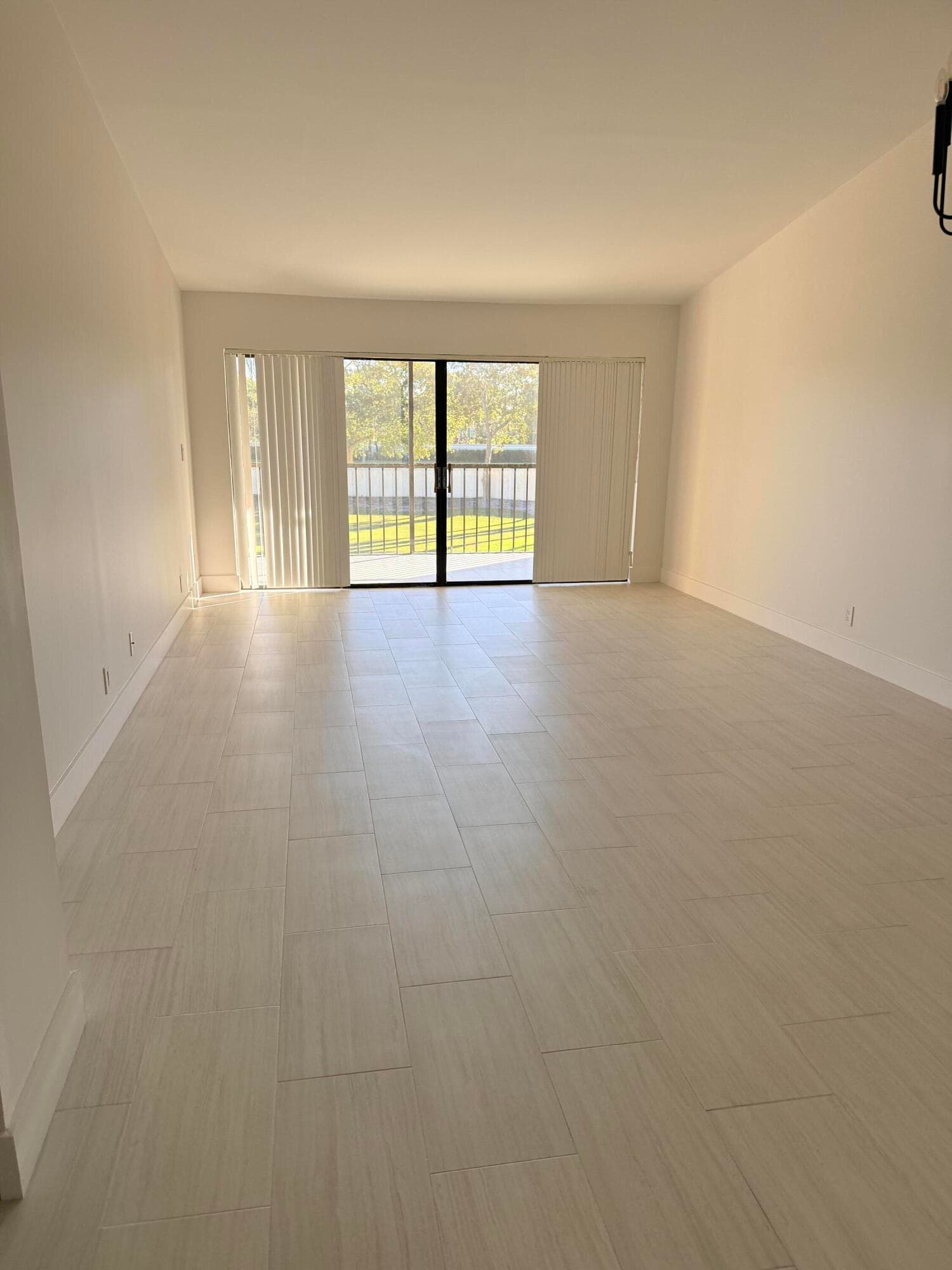 5021 Oak Hill Lane 123, Delray Beach, FL 33484 — photo 2 of 30
