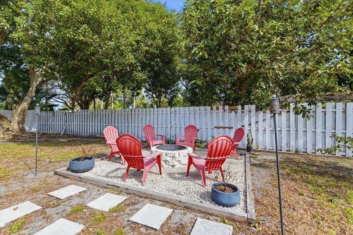 901 SW 111th Way, Davie, FL 33324 — photo 32 of 45