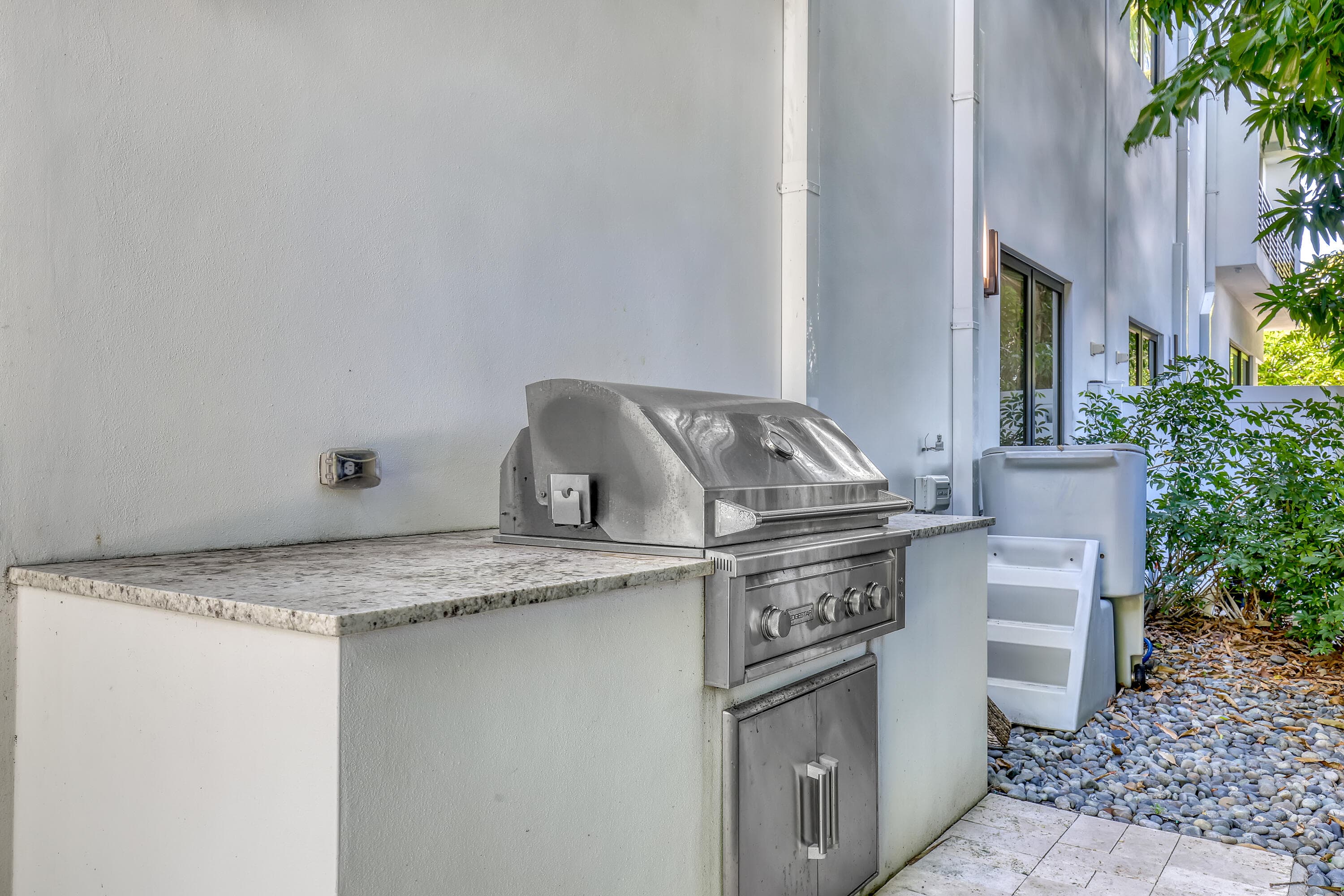 703 NE 5th Street, Delray Beach, FL 33483 — photo 31 of 37
