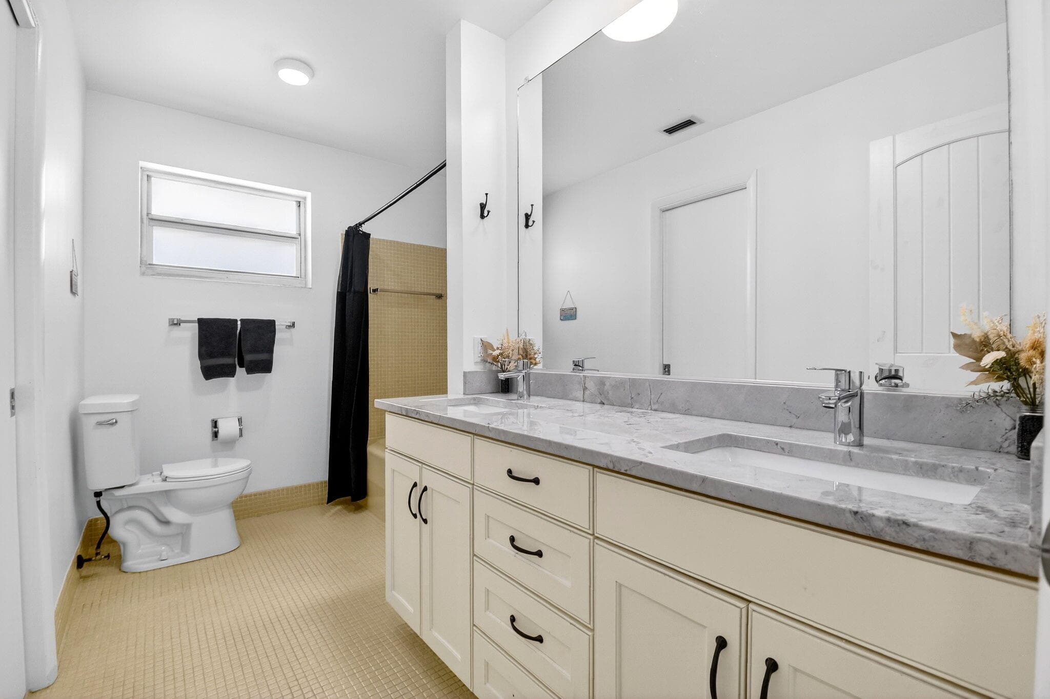 3651 Palm Drive, Riviera Beach, FL 33404 — photo 38 of 61