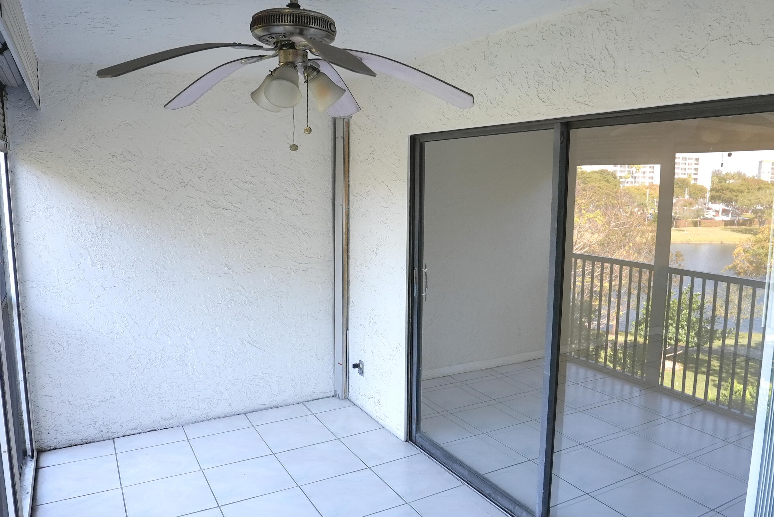 2112 S Cypress Bend Drive 404, Pompano Beach, FL 33069 — photo 15 of 24