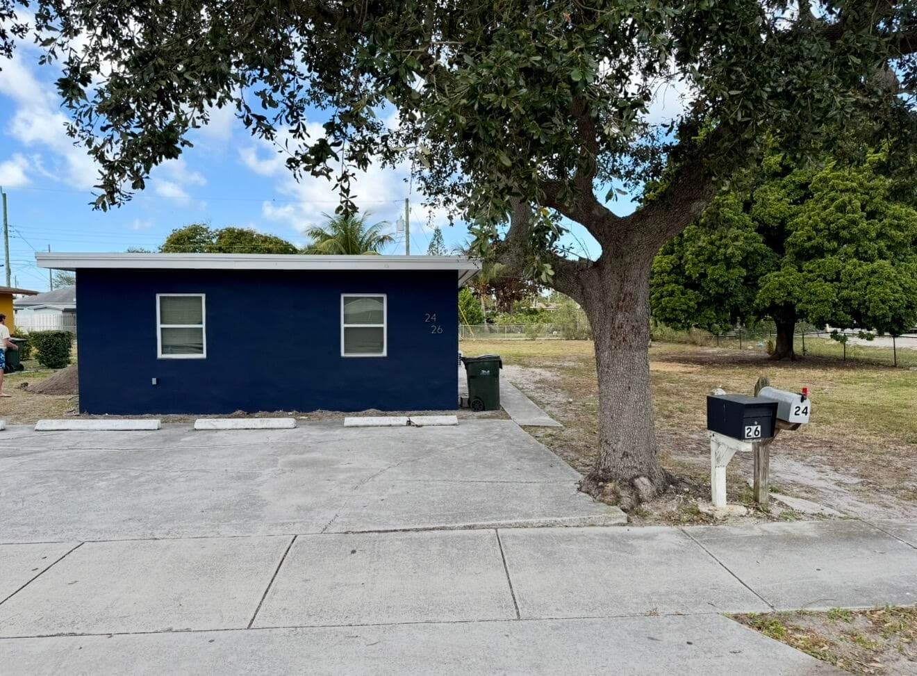 26 SW 10th Avenue, Delray Beach, FL 33444 — photo 1 of 31