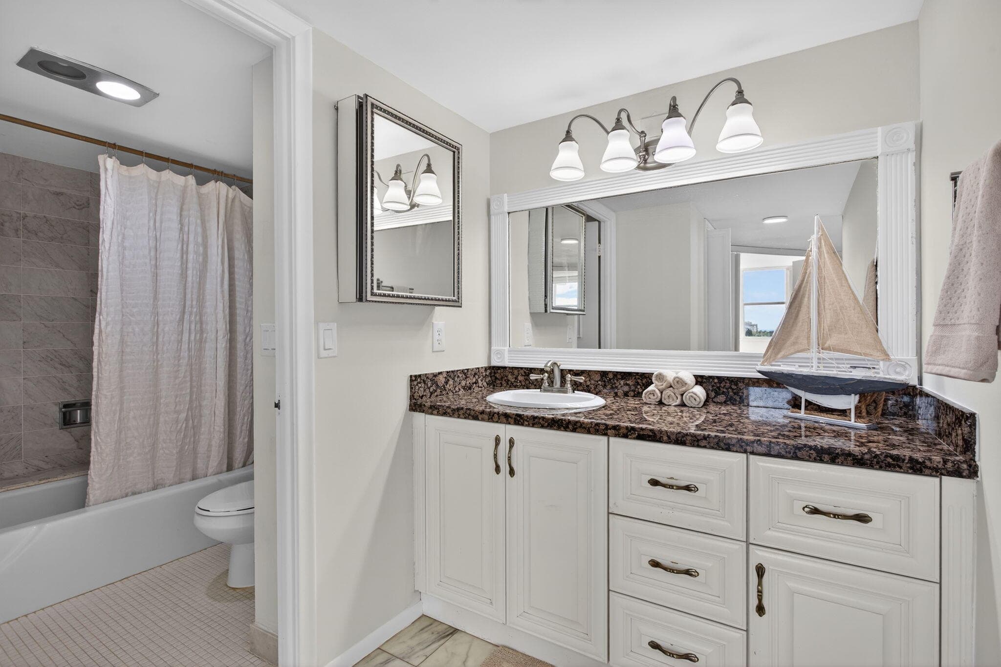 1147 Hillsboro Mile 908, Hillsboro Beach, FL 33062 — photo 22 of 45