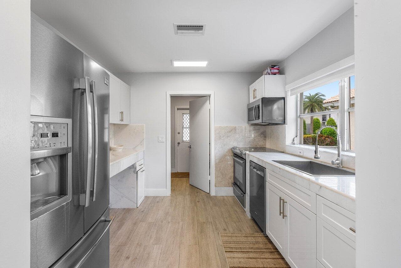 900 Marble Way, Boca Raton, FL 33432 — photo 20 of 51