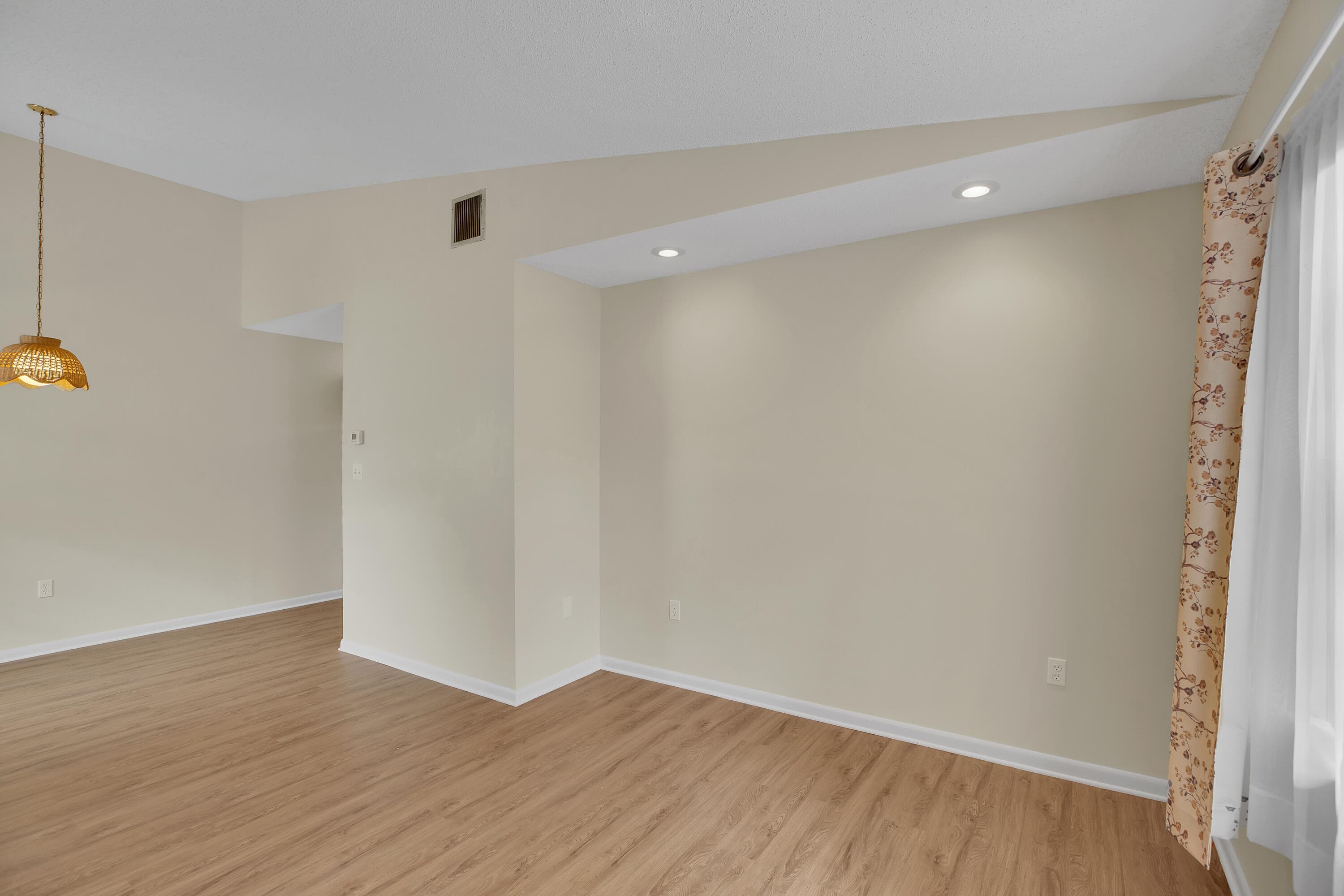 2007 Oleander Boulevard Apt D, Fort Pierce, FL 34950 — photo 11 of 41