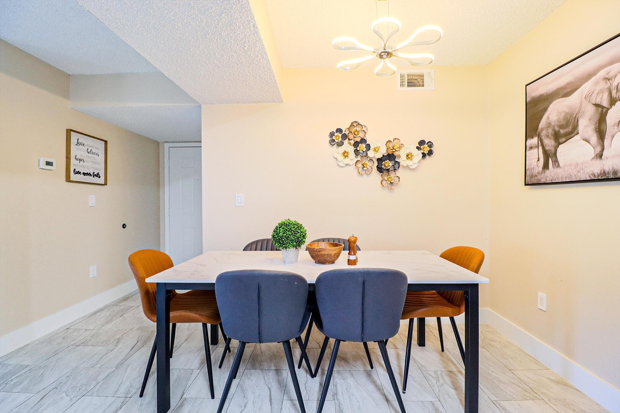 450 Palm Circle 106, Pembroke Pines, FL 33025 — photo 12 of 87