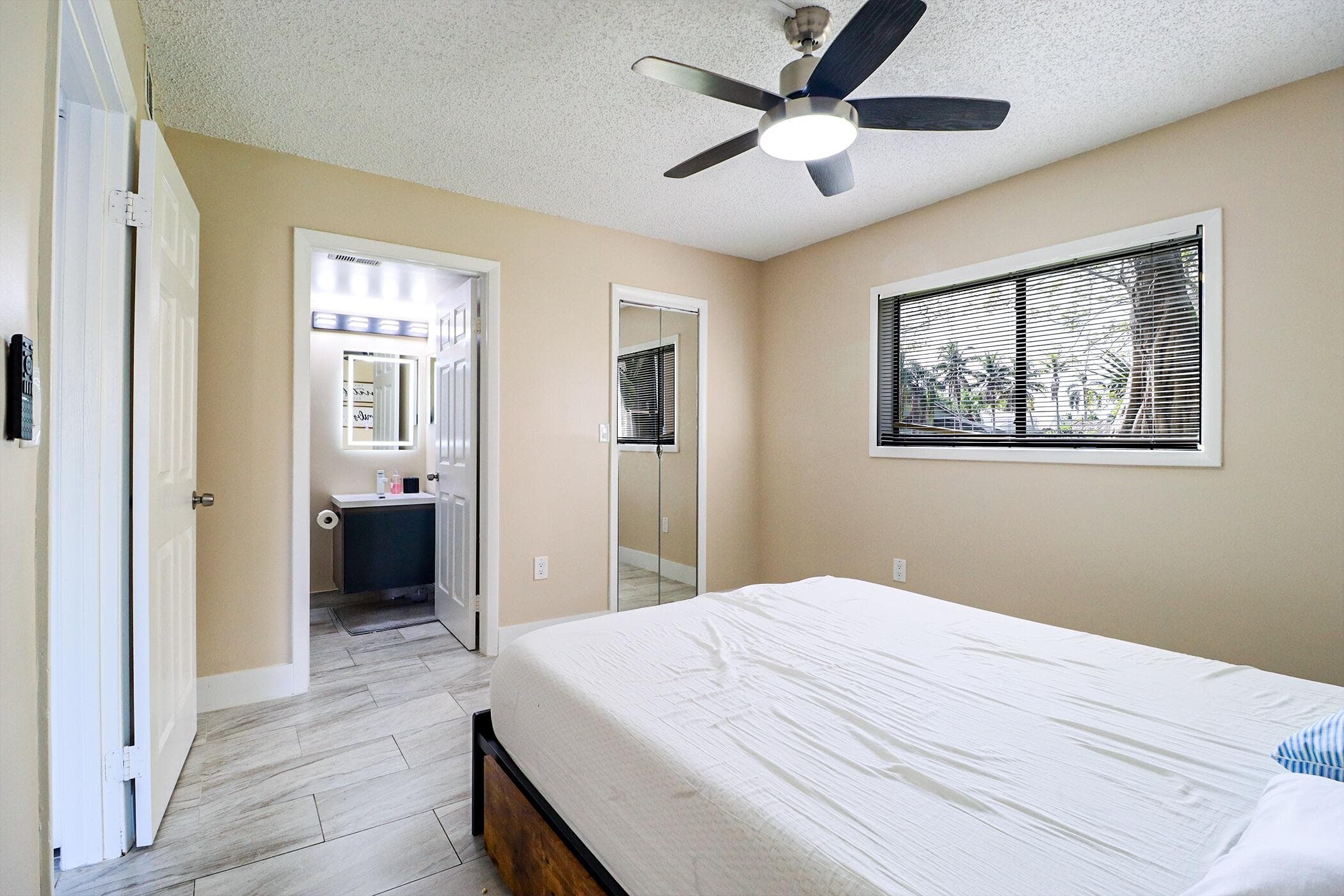 450 Palm Circle 106, Pembroke Pines, FL 33025 — photo 43 of 87