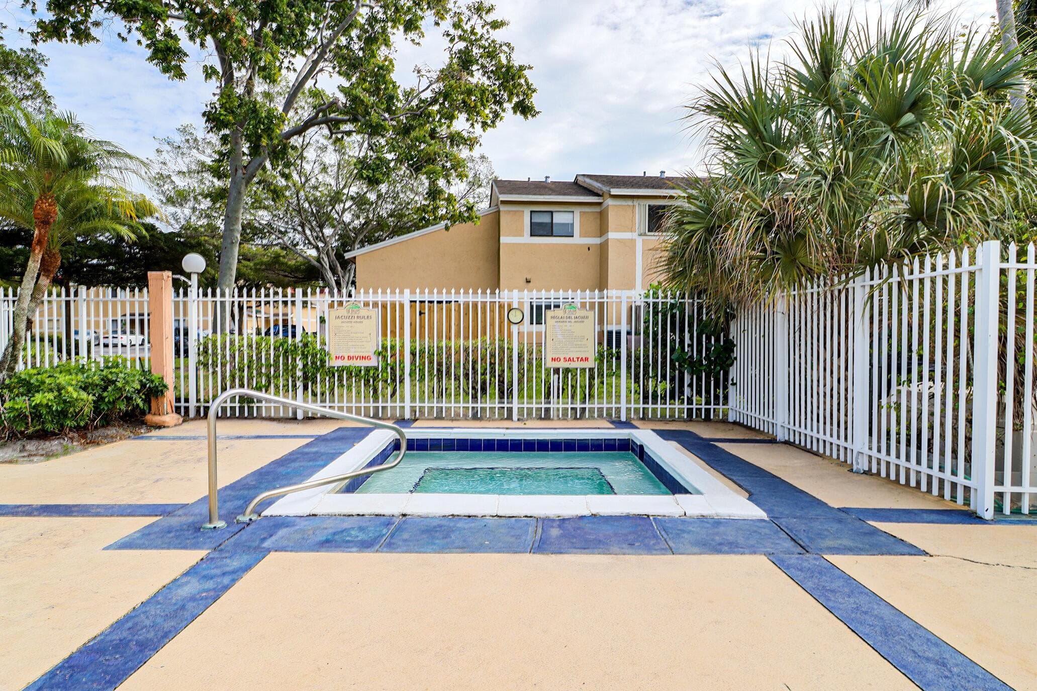 450 Palm Circle 106, Pembroke Pines, FL 33025 — photo 57 of 87