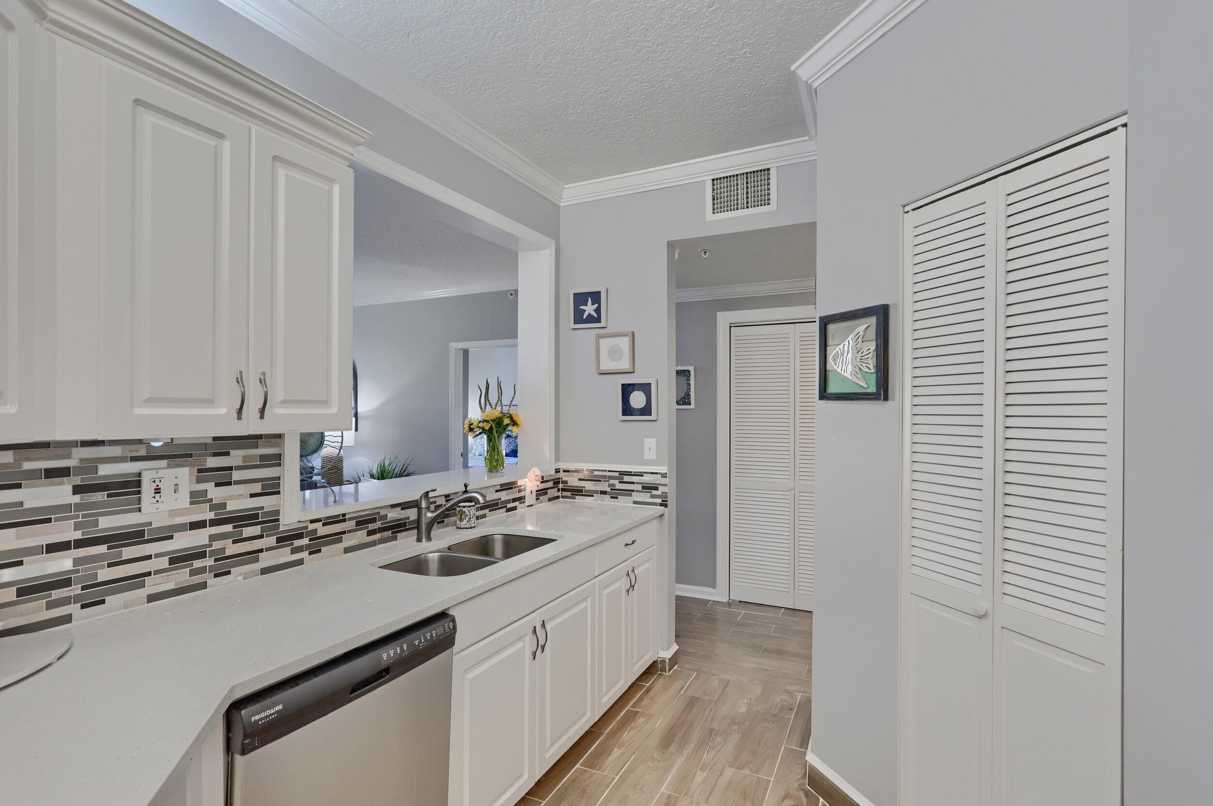 400 Uno Lago Drive 204, Juno Beach, FL 33408 — photo 21 of 44