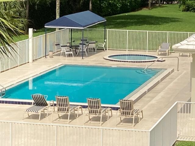 2561 Village Boulevard 102, West Palm Beach, FL 33409 — photo 2 of 3