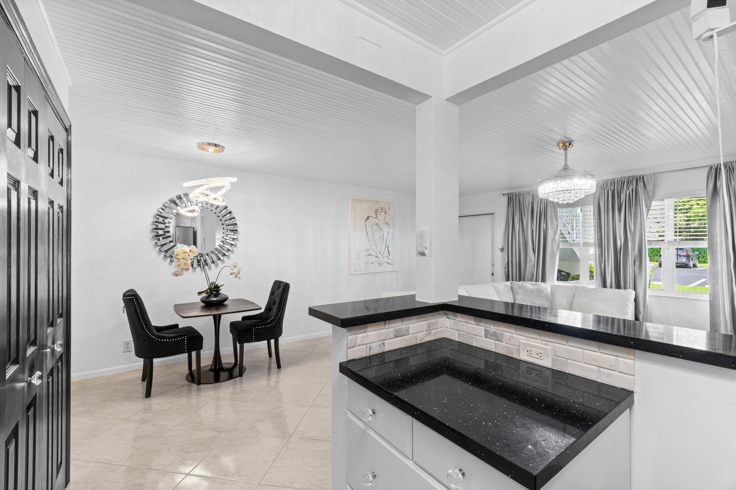 340 Horizons W 102, Boynton Beach, FL 33435 — photo 2 of 32