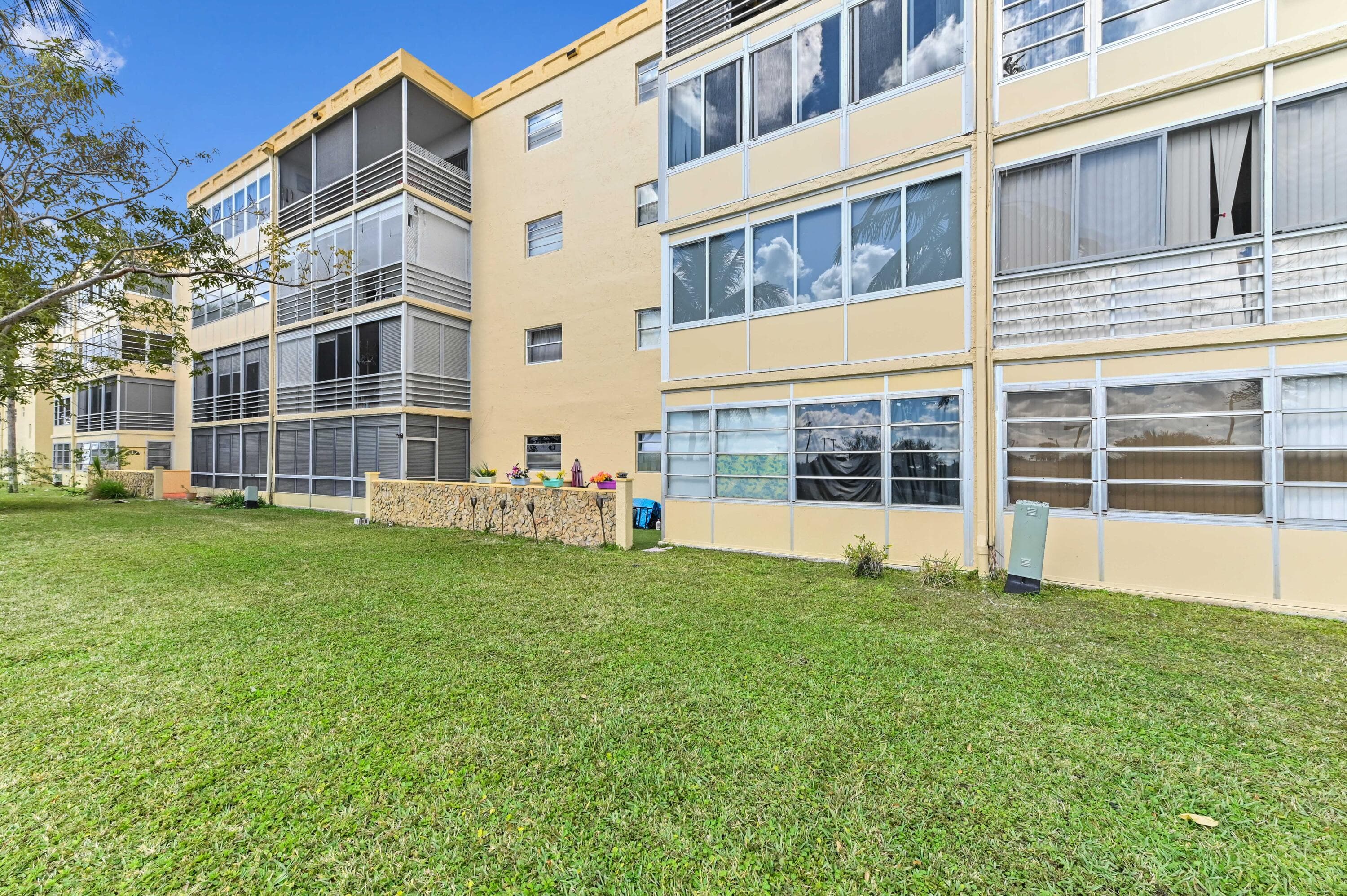3940 NW 42nd Avenue 116, Lauderdale Lakes, FL 33319 — photo 20 of 24